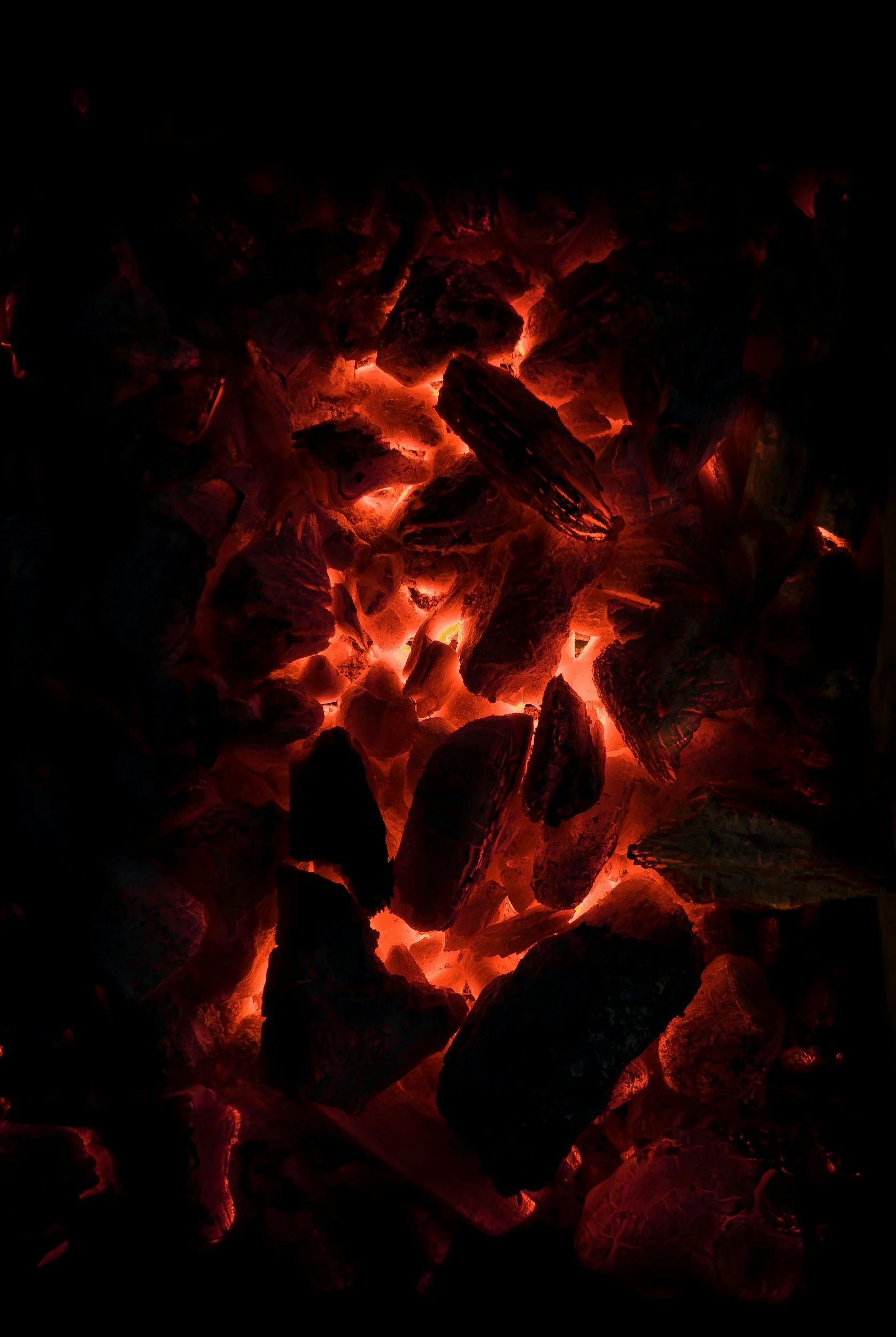 order cooking wood, restaurant fuel enquiries, buy restaurant charcoal UK, get charcoal delivery quote