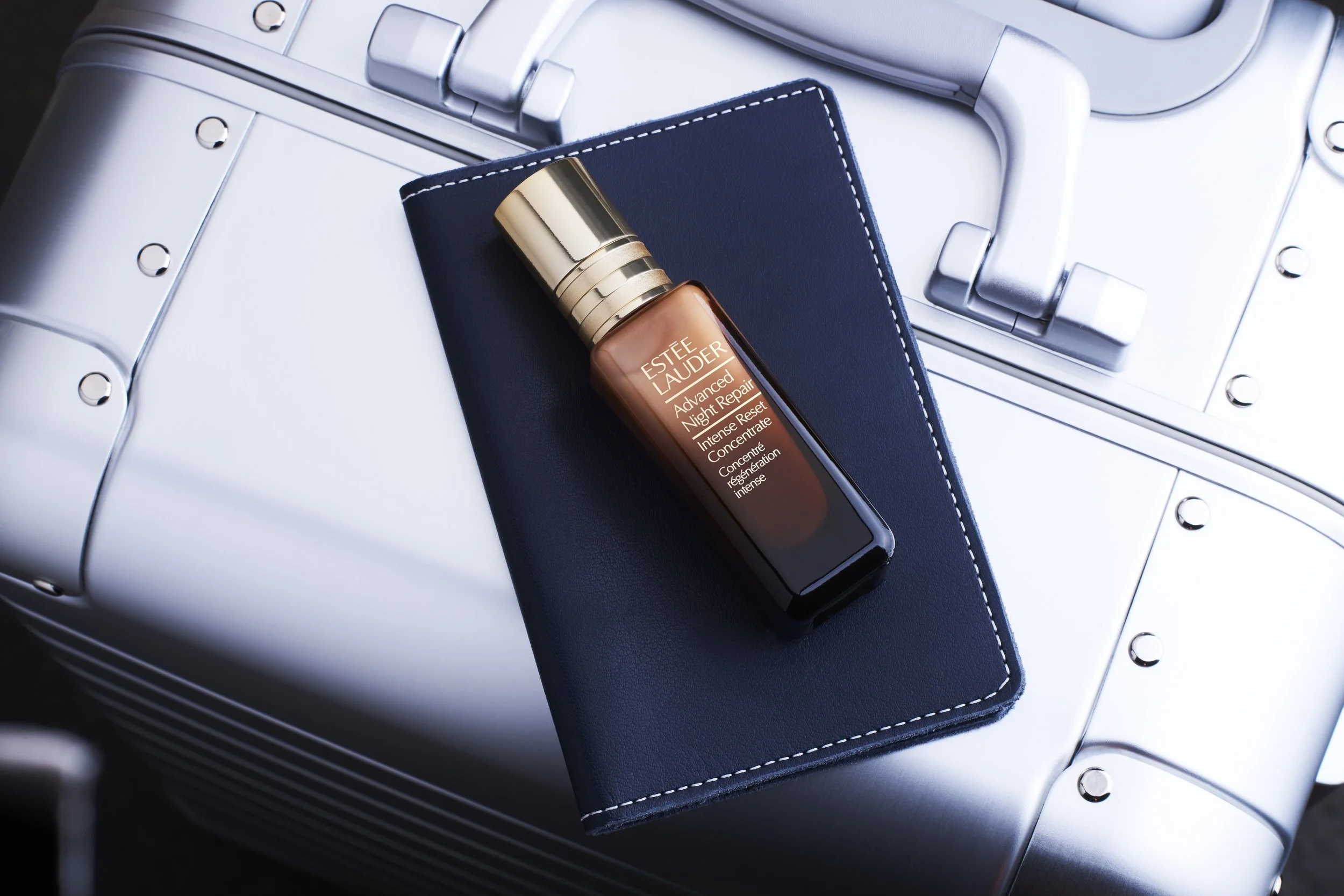 SSLPJ001500_NK_EL_STILL_LIFE_SUITCASE-2523_F1C.jpg