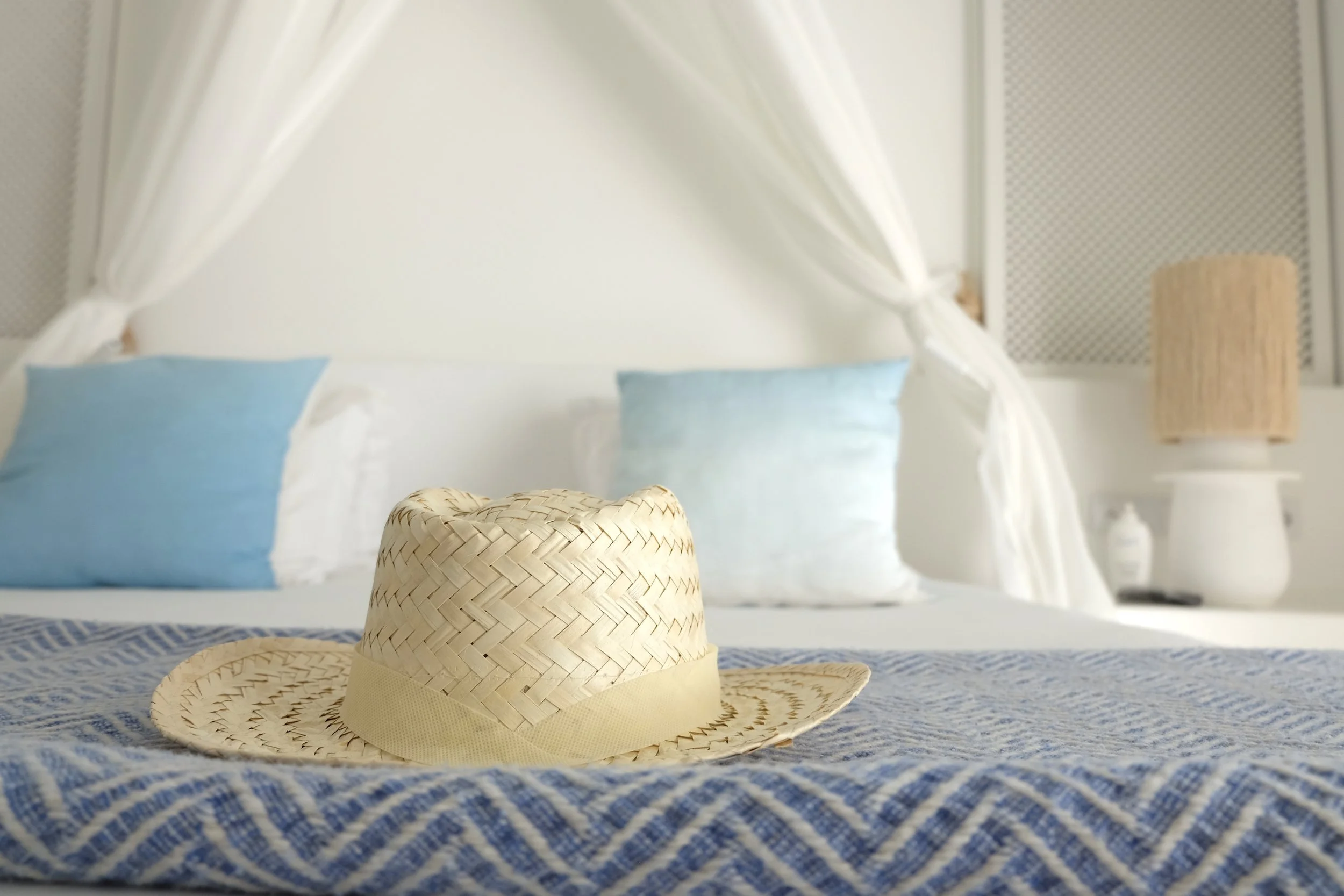 In-Room Gift Ideas That Elevate Corporate Retreat Experiences