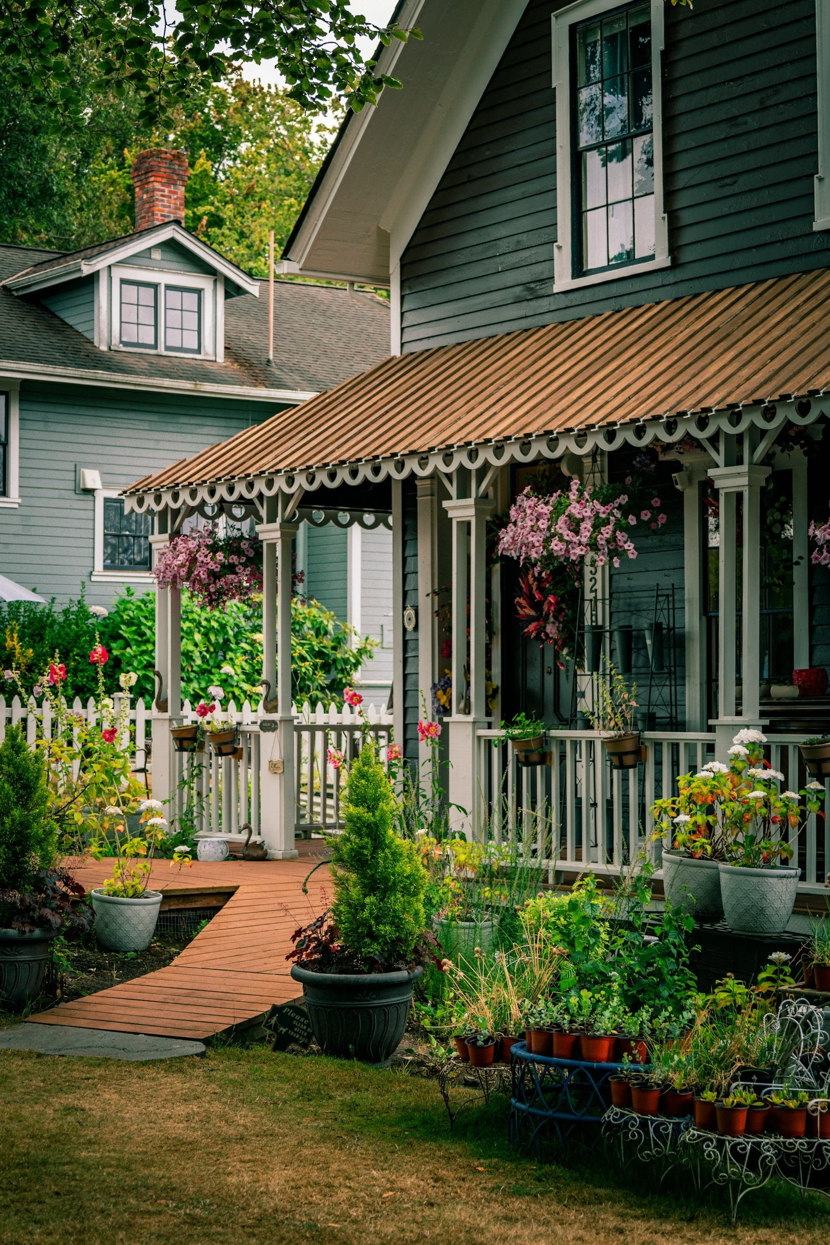PROGRAM: Porch Pots Through the Fall and Winter