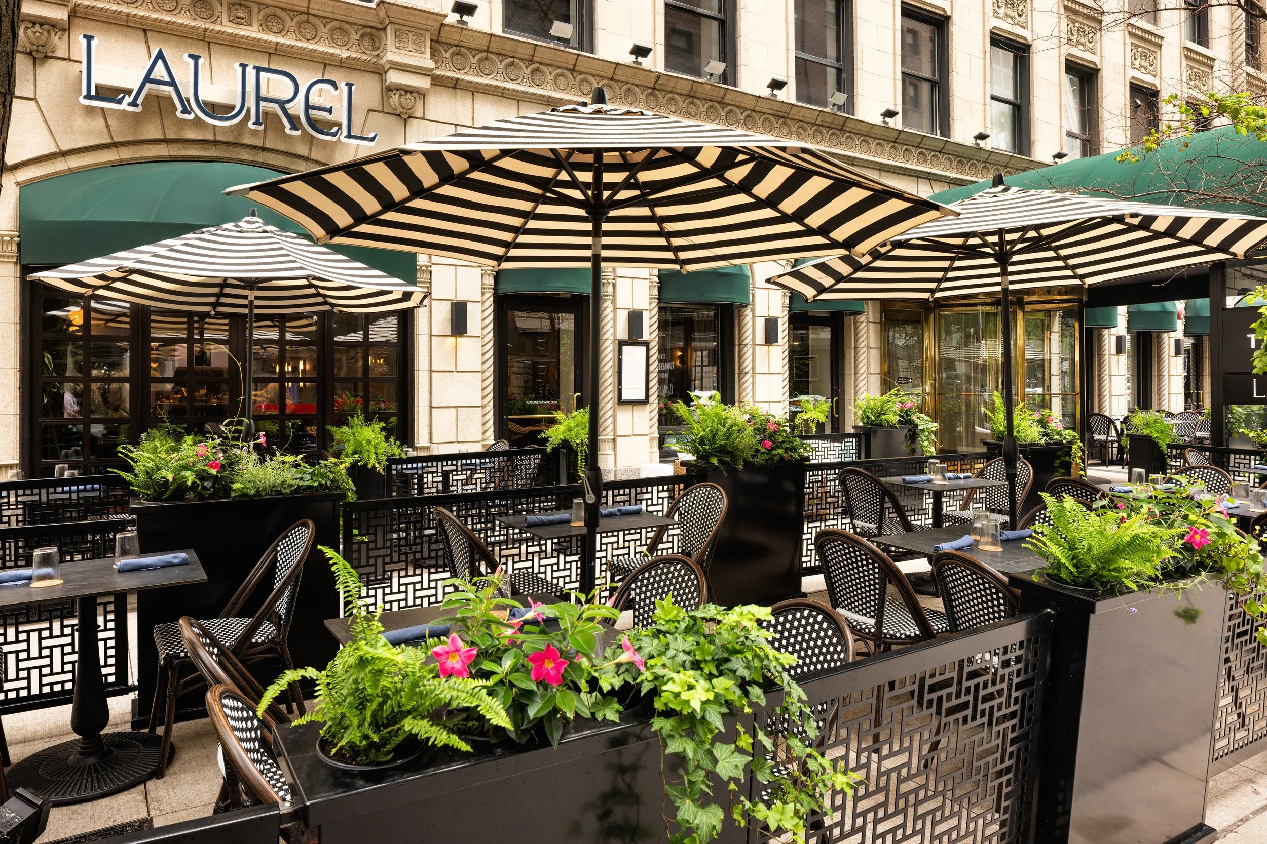 LAUREL patio - street view