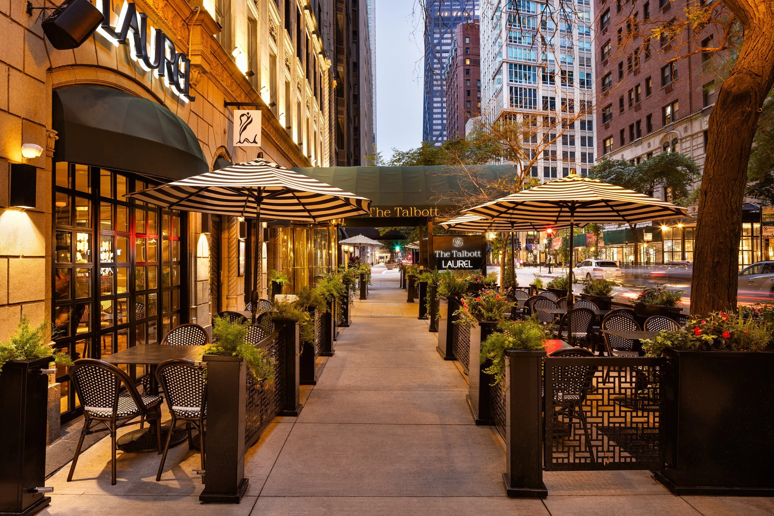 LAUREL patio - The Talbott Hotel sidewalk view