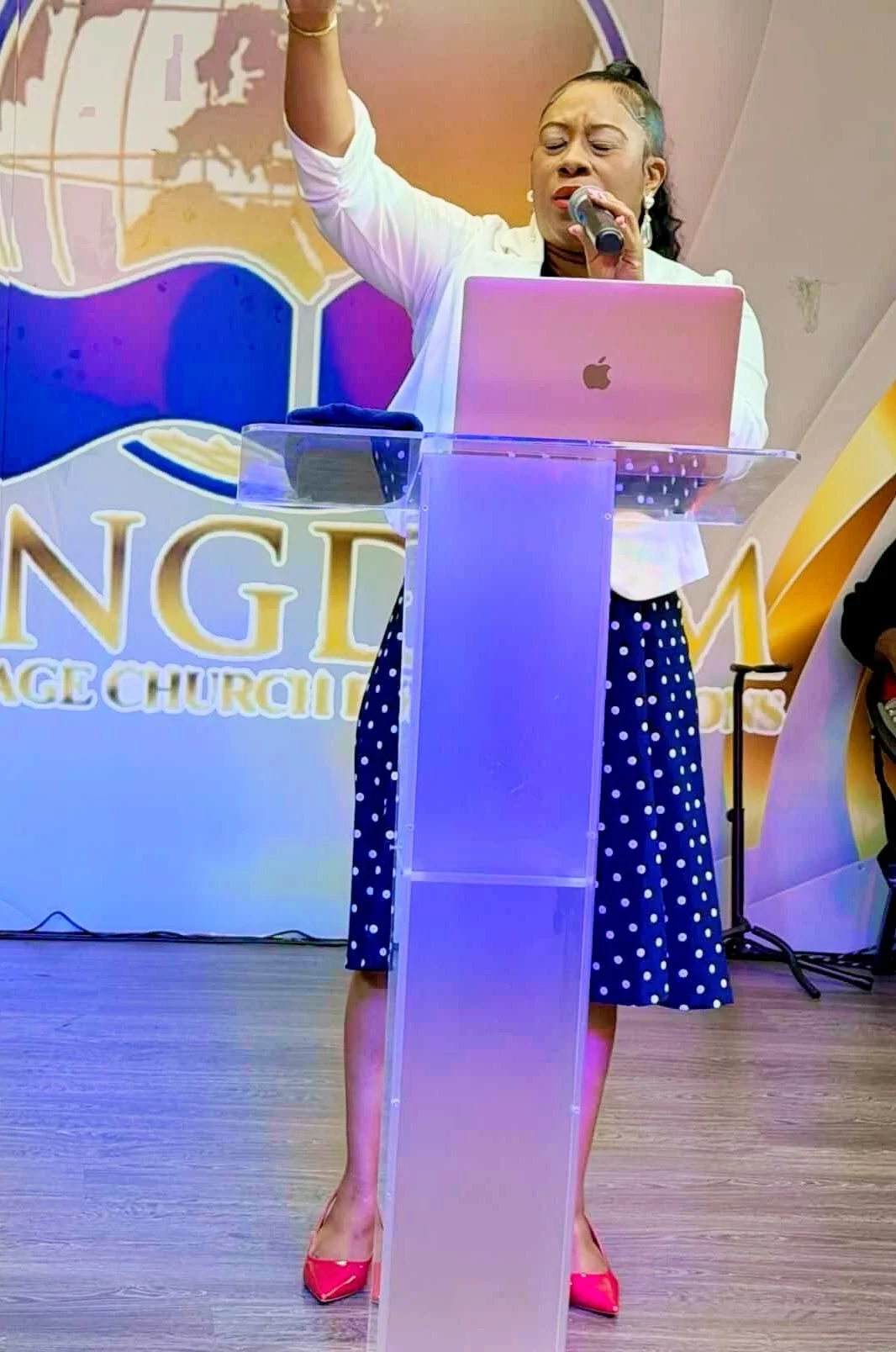 Intercessor!! Leader!! You constantly pour out to bless others. God remembers you! He is sending help now. Be ready for destiny helpers, divine connectors, new rooms, new opportunities, and resources. 

If you need prayer, put your name, the name of 