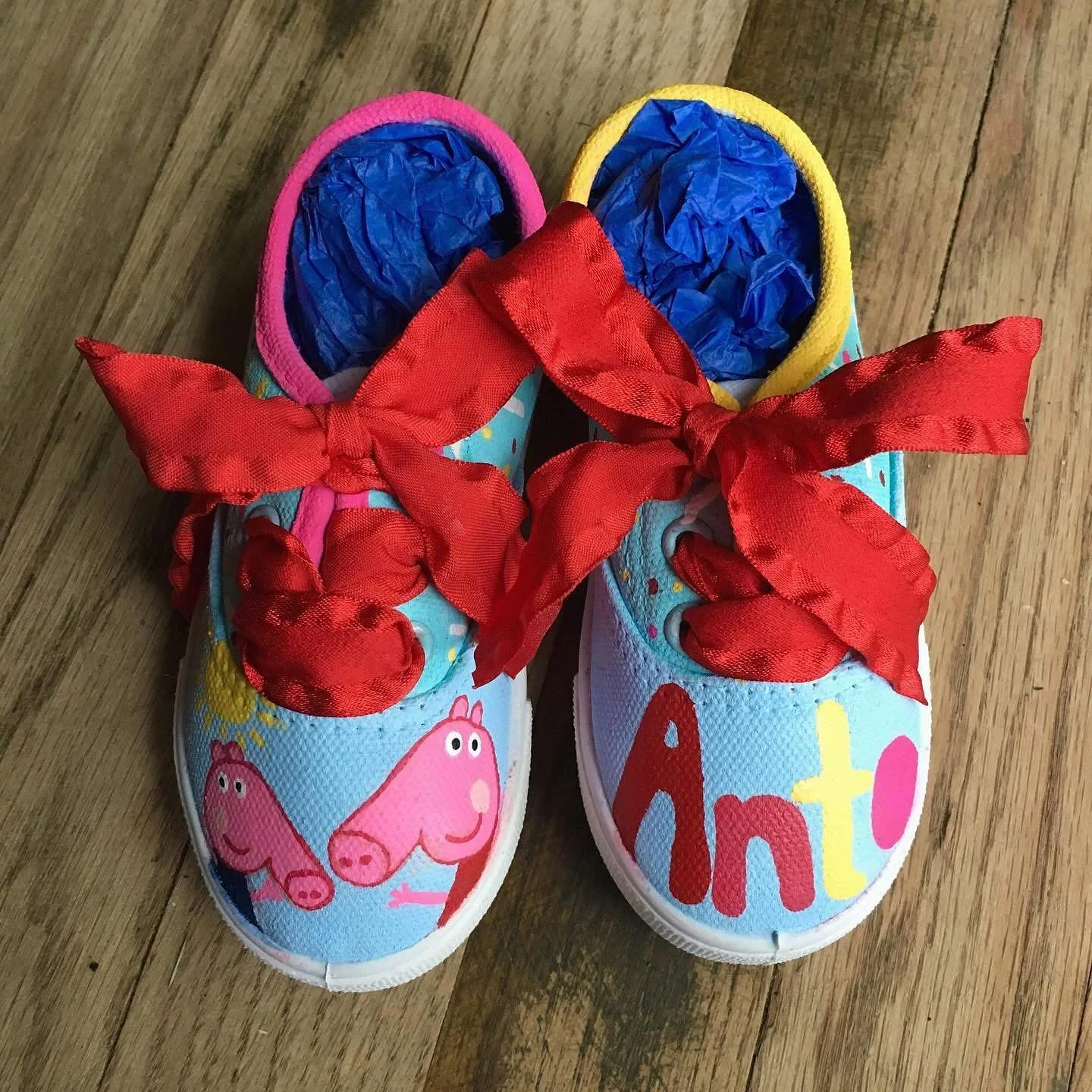Central Illinois!
Interested in receiving free painted shoes or helping us create them? 
Contact us:
Call or Text: 309-550-4710
Email: victoria@artaltruistic.com
#LittleFeetBigDreams #volunteerpeoria #paintedshoes