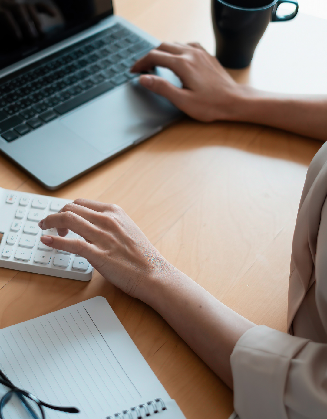 small business bookkeeping, monthly bookkeeping services, virtual bookkeeper, outsources bookkeeping, QuickBooks Bookkeeping, small business accounting services, remote bookkeeping services, financial reporting services, cash flow management