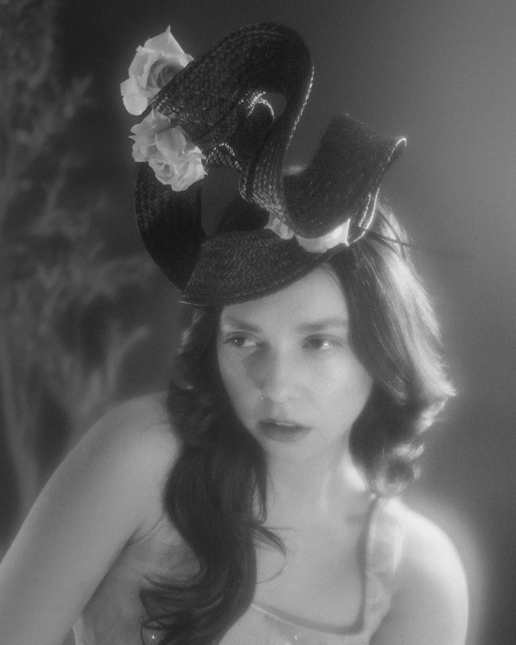02_2025_DarkRomance_Creative-992-Edit.jpg