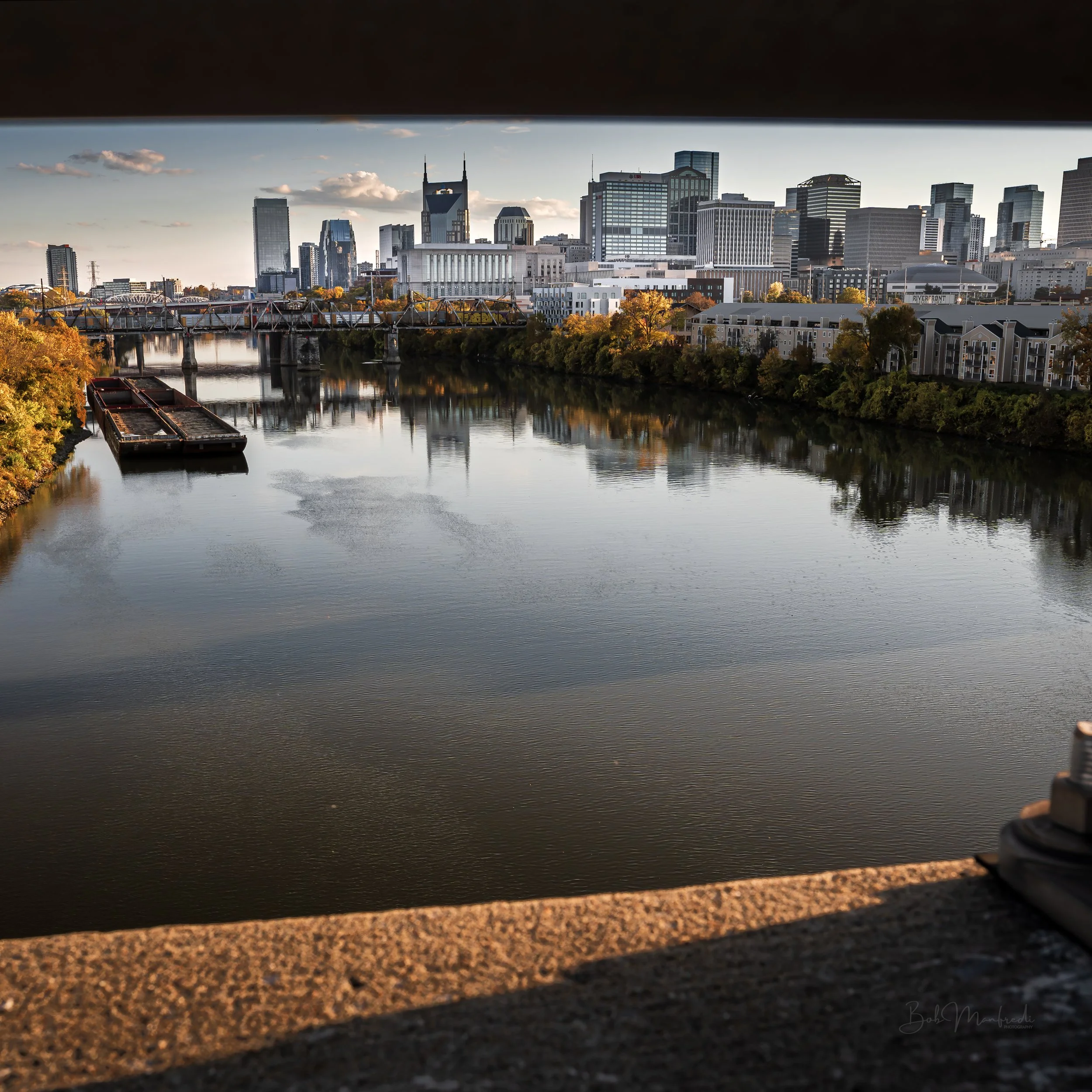Nashville over troubled water
