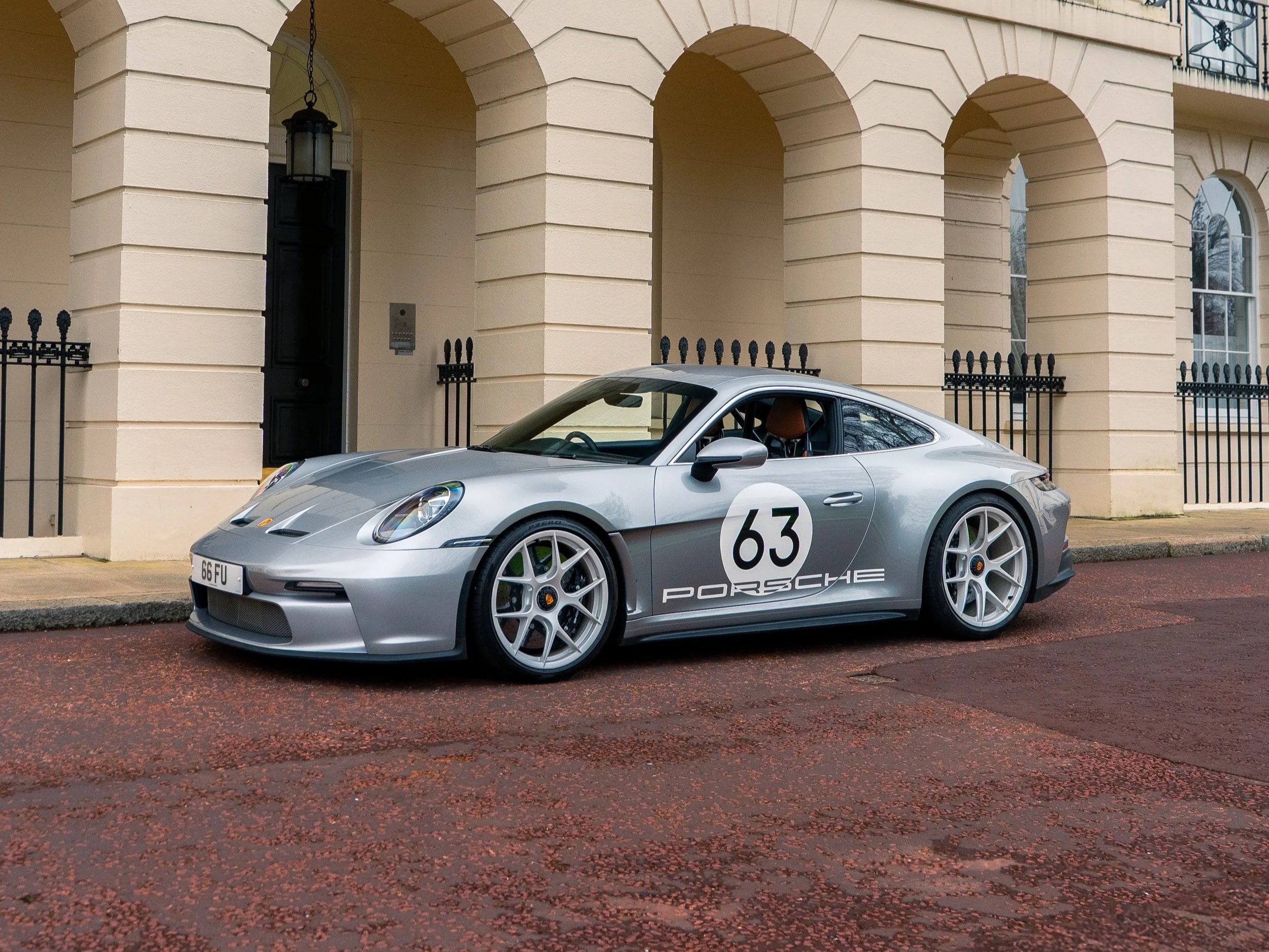 GT Metallic Silver 911 S/T