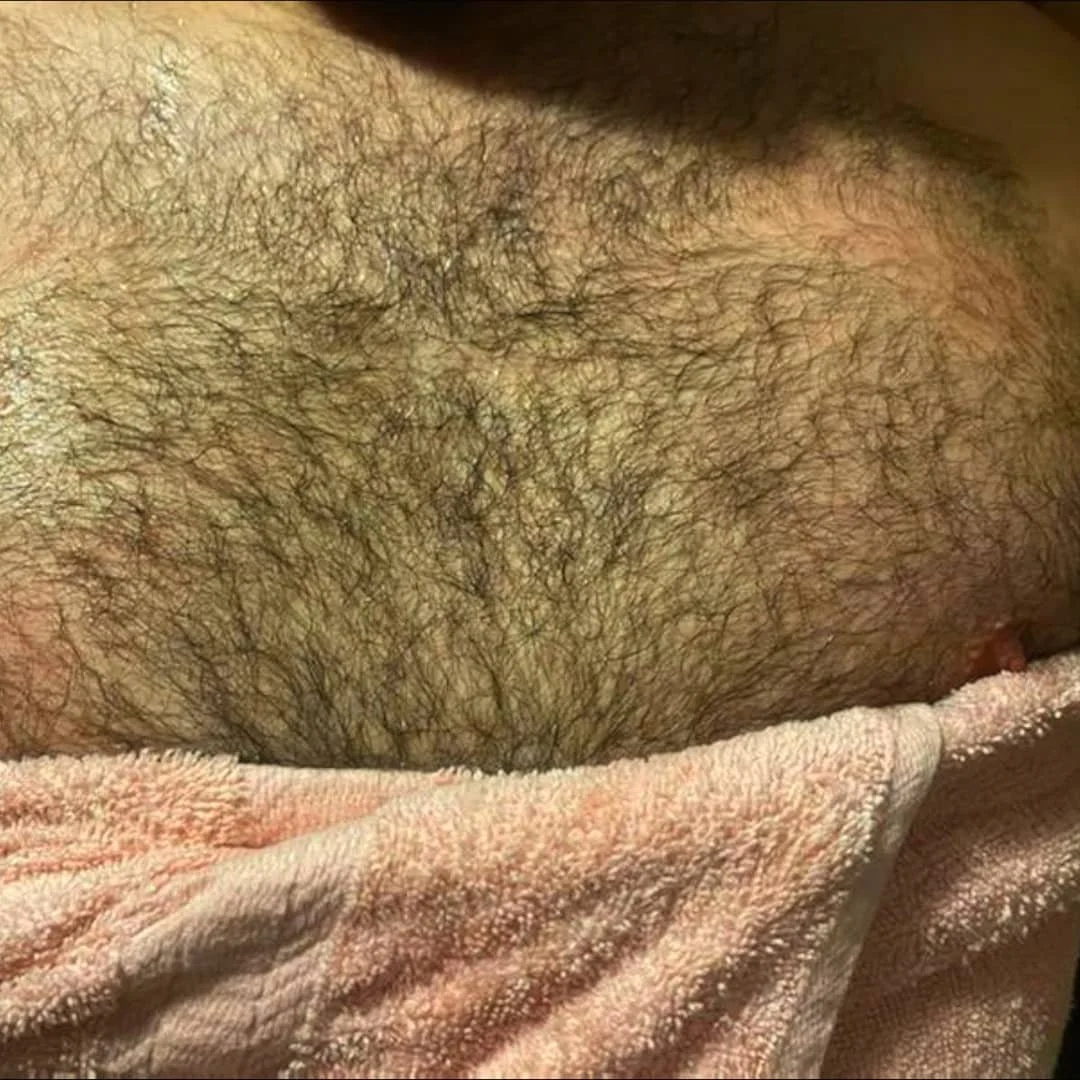 We wanted to do something special to kick off this new year. 2020 was a disaster for most people but, here's hoping 2021 is something special.

Hit the link in our bio to hear our new cover EP, &quot;Barely Covered.&quot;

Let's keep walking on sunsh