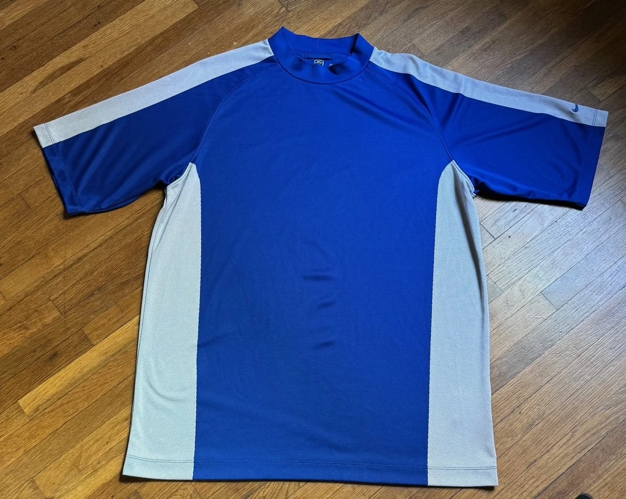 Nike Mock Neck Shirt - Size L