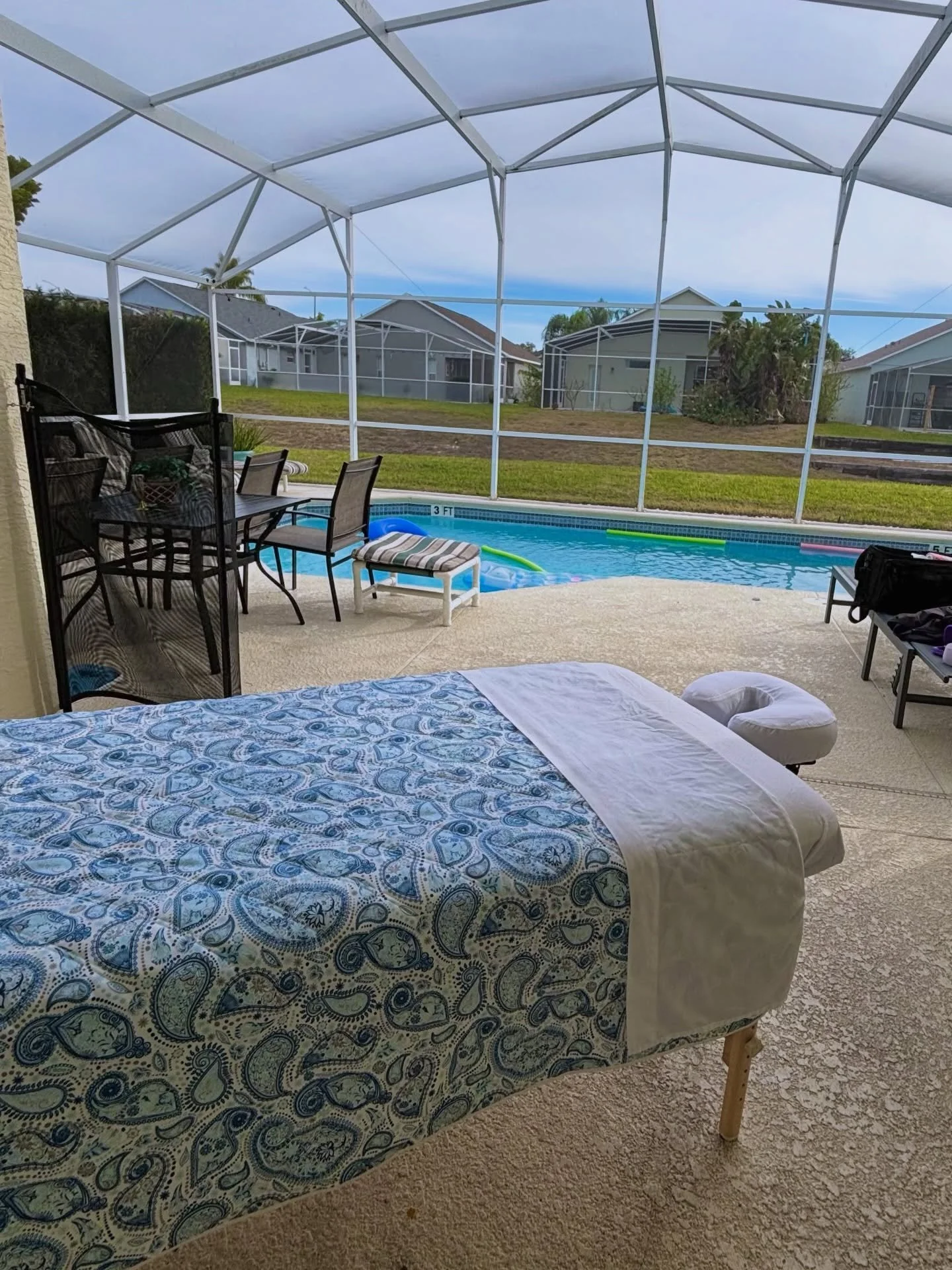 This is the best way to start the New Year! 🎉

📍Davenport, FL

#happynewyear #newyearnewyou2026 #massagetherapist #mobilemassage #massagedeliveredtoyou