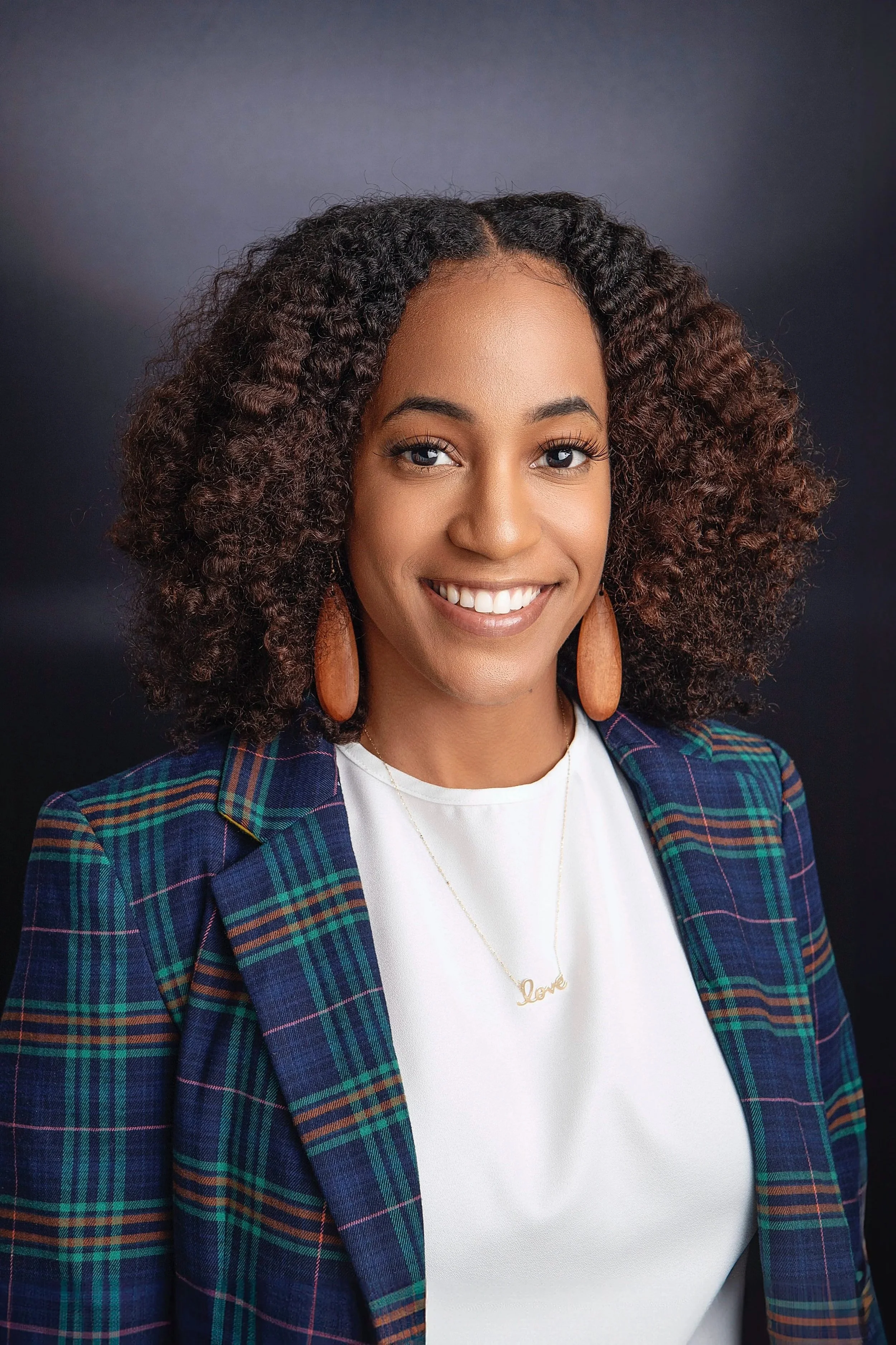 Founder and athlete development leader at Culture Coach Co. specializing in behavior-based leadership and athlete wellness systems.