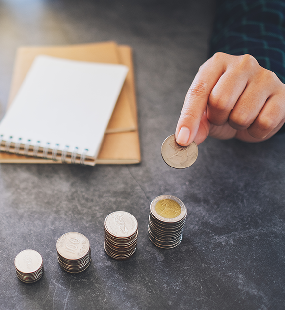 accountant counting money in kitsap county