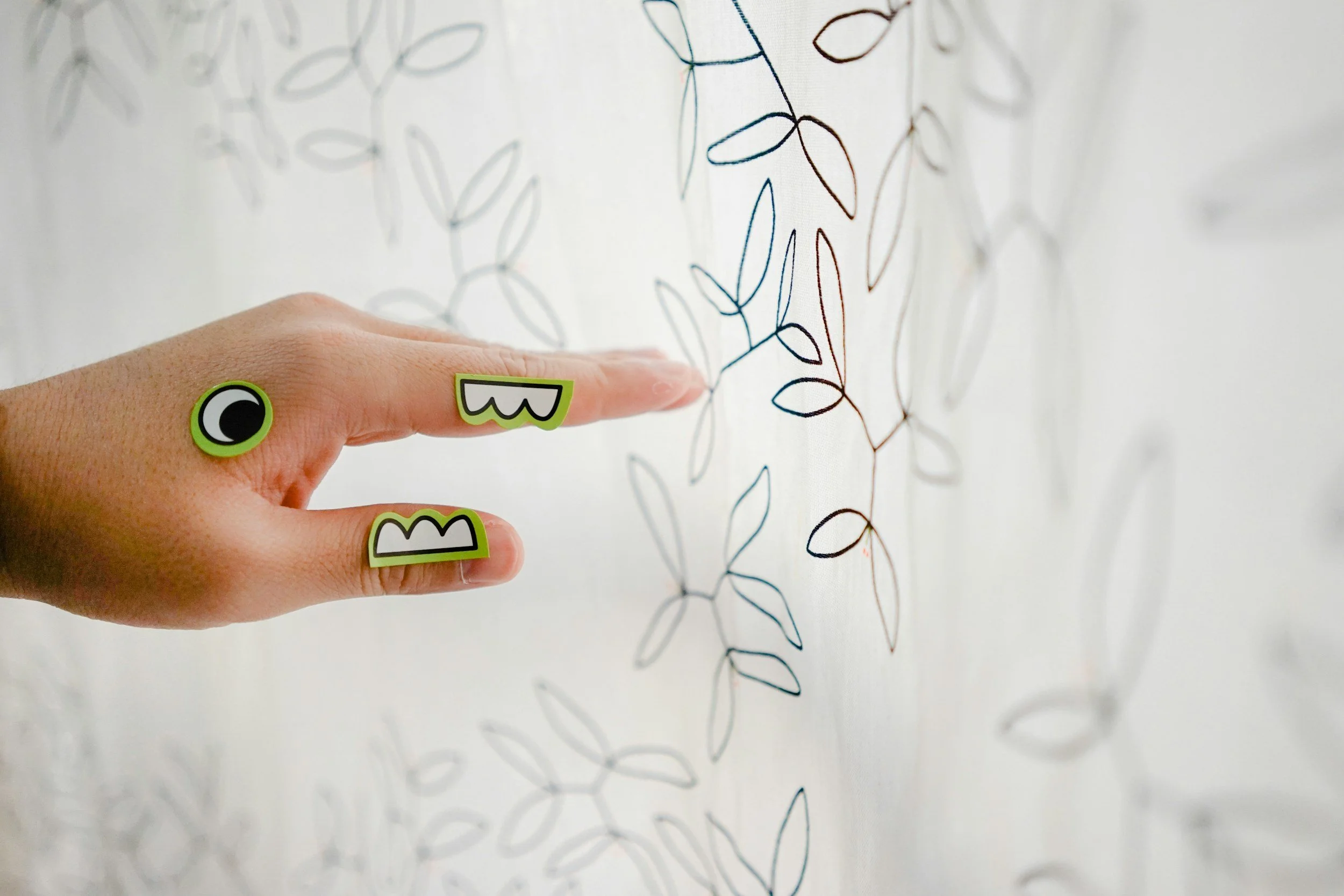 quiet independent sticker activity for toddlers