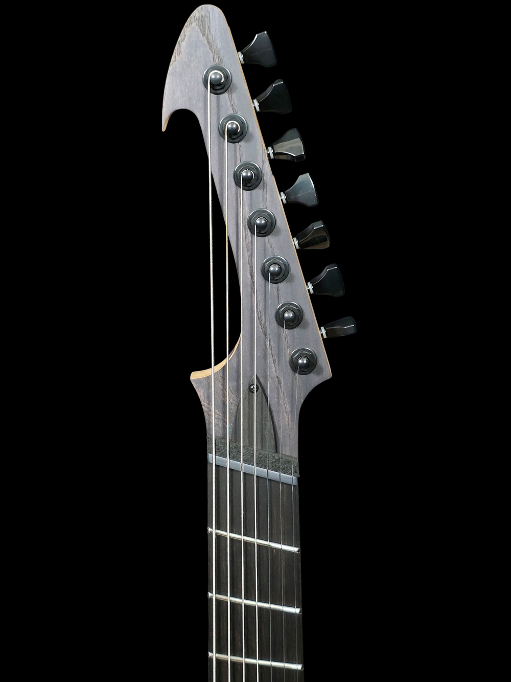 Skervesen Raptor 7 Multiscale Ash Carved Top — Wild Guitar Collection