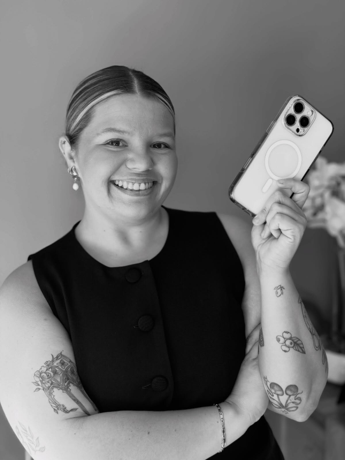I honestly can&rsquo;t believe I&rsquo;m writing this&hellip; but today, That Magic Moment officially turns ONE 🥹🧚&zwj;♀️💖

A year ago, I was standing at my little brother&rsquo;s wedding chatting away to @whitneygrahamphotography and @deanjohnsto