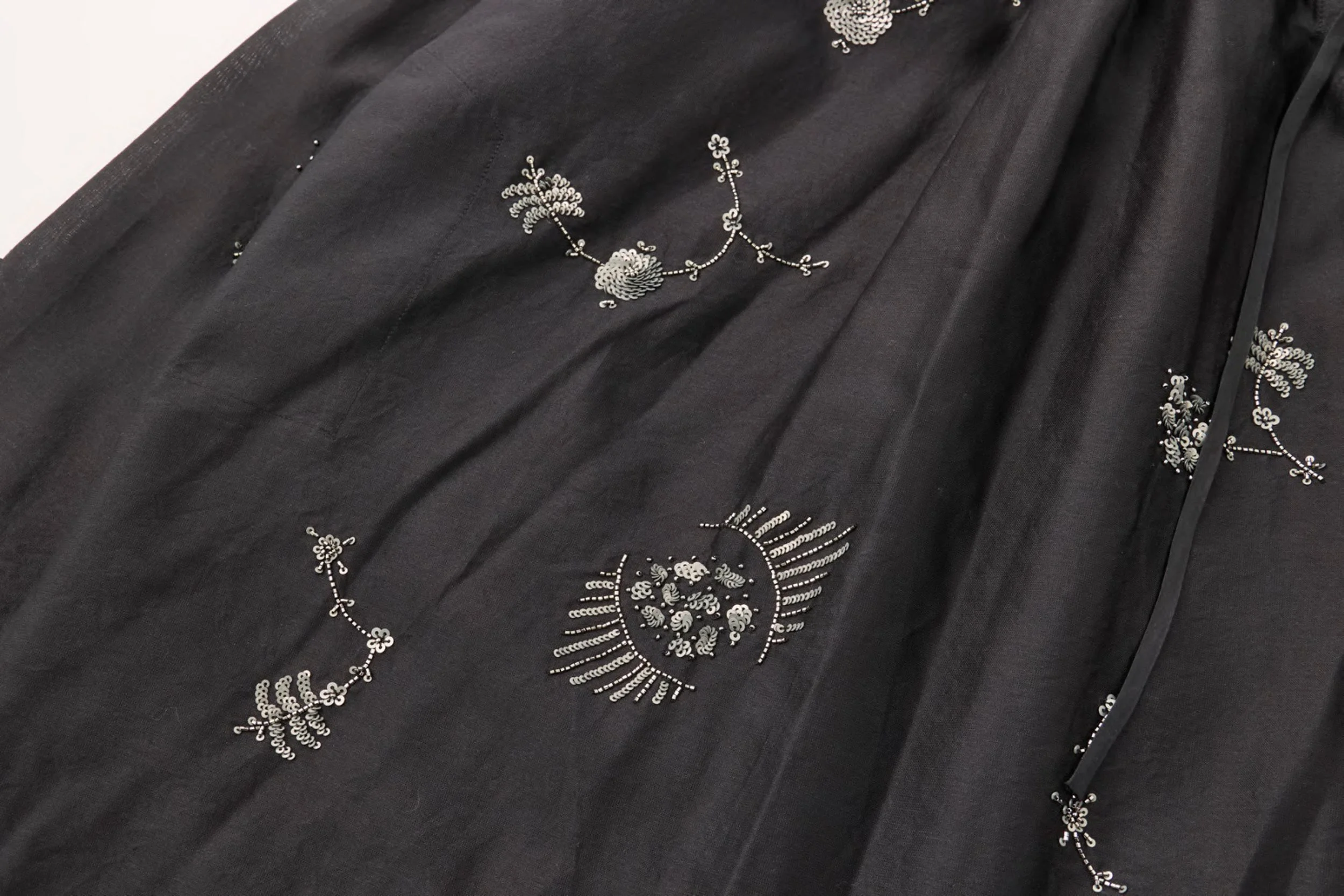 AODRESS_FW26_29_RoyalNeckDoriTunic-detail.jpg