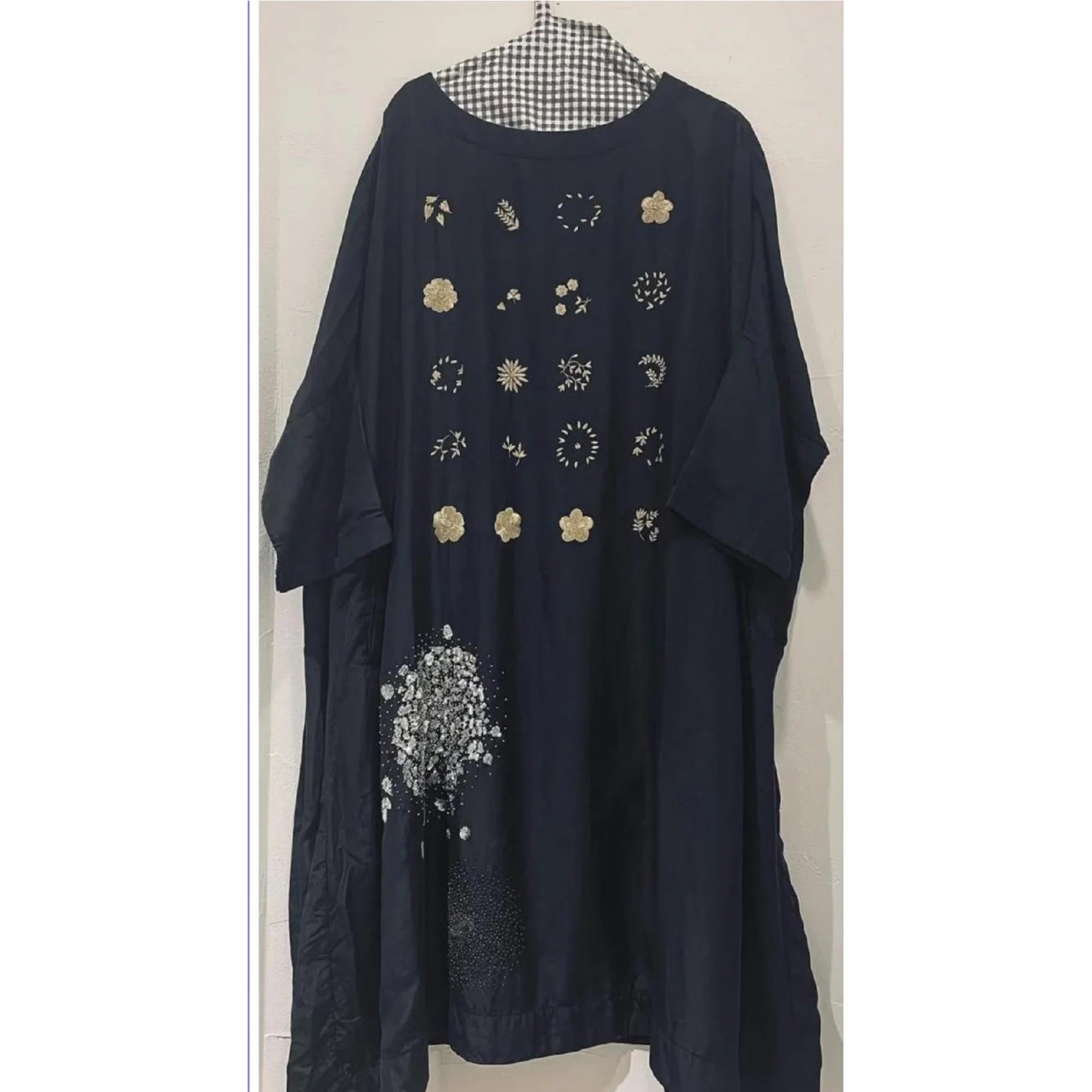 AODRESS_BlkHandBeadedDress_IMG_3097.jpg