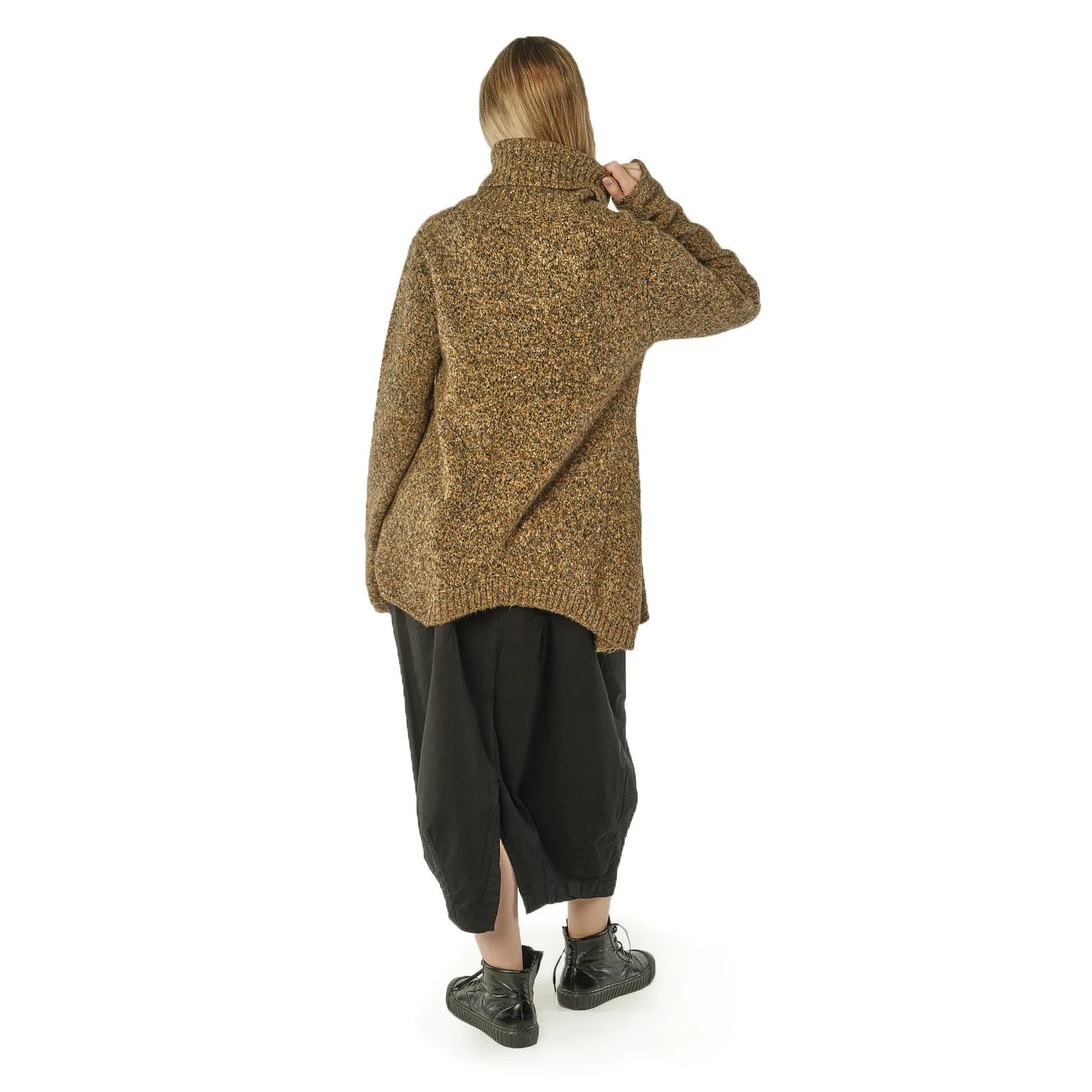 BL_OversizedPullover_2263460701_02.jpg