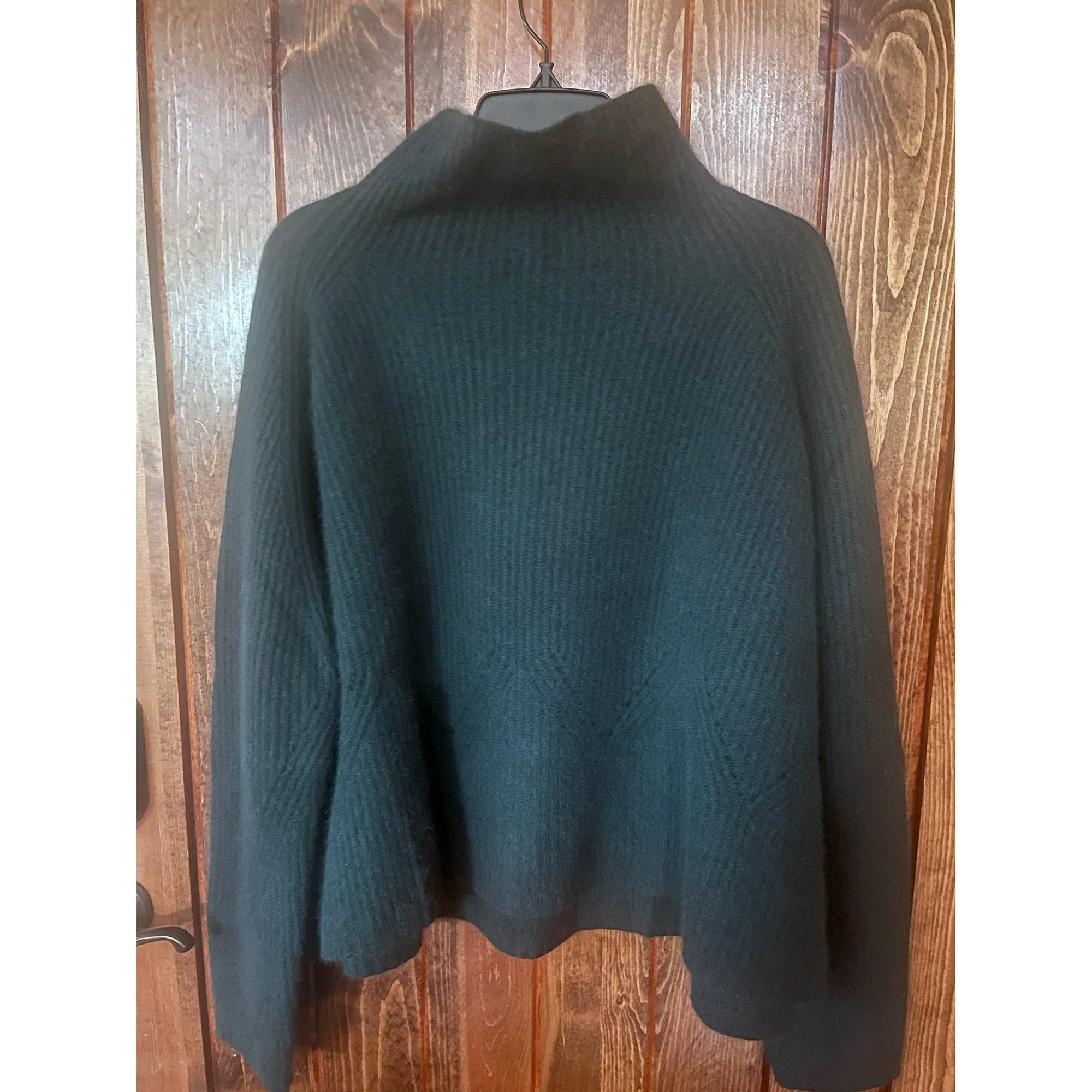 RH_BottleGreen_MockNeck_IMG_1086.jpg