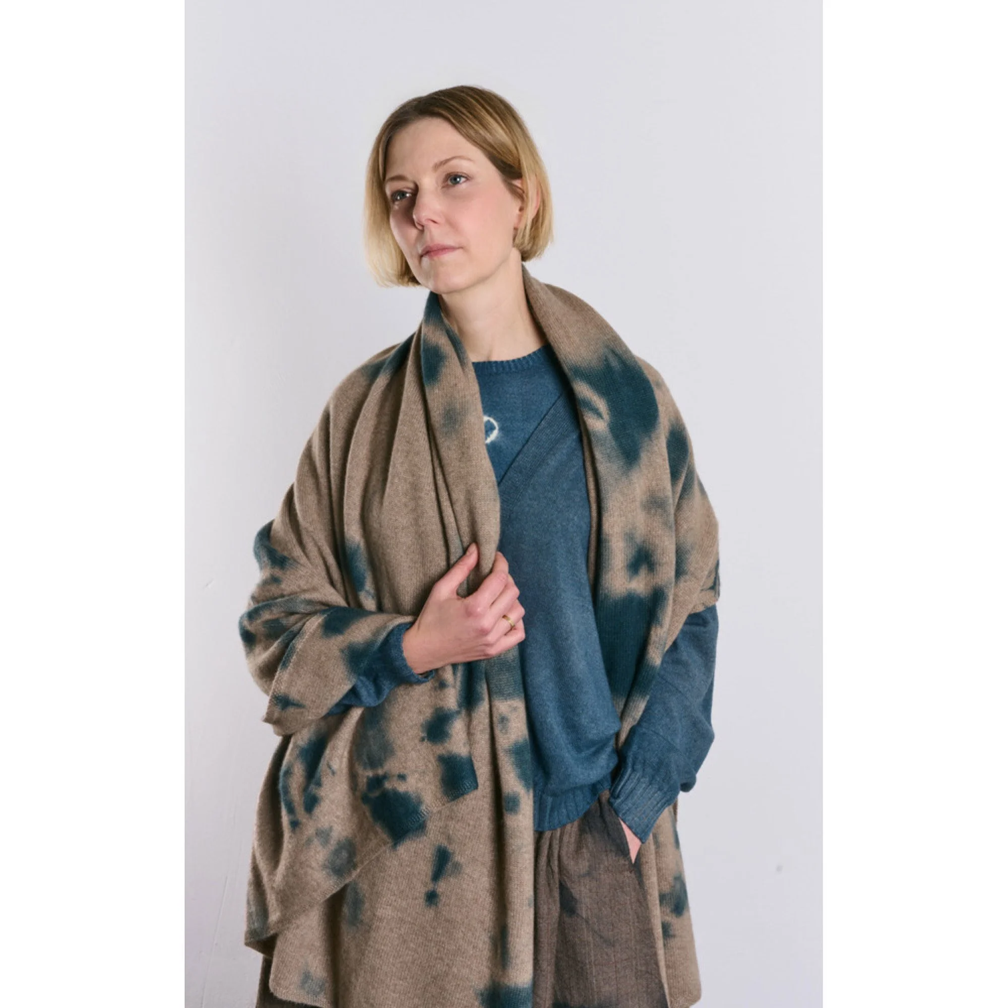 (Pre-Order) Cashmere Knit Blanket Shawl