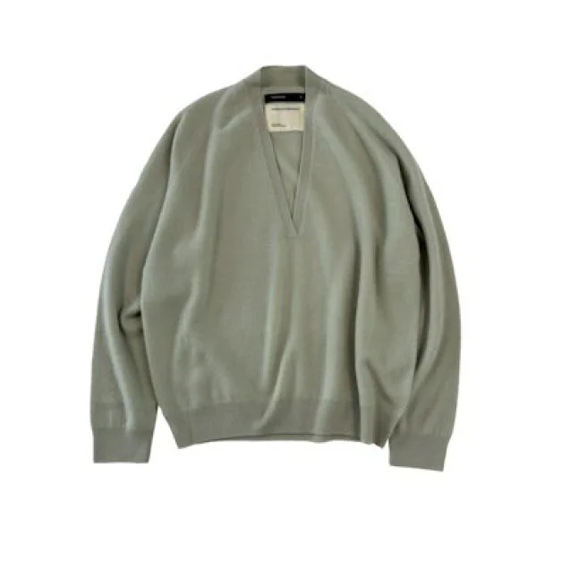 FRENCKENBERGER_FW26_JohnnySweater.jpg