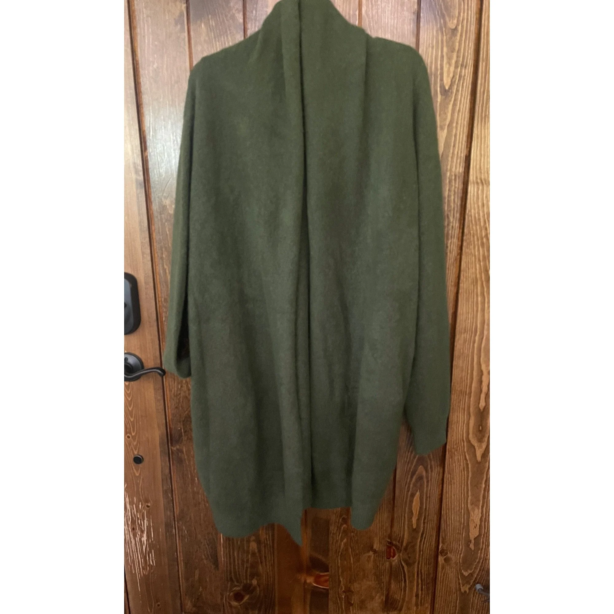 FB_StraightCardigan_BayLeaf_IMG_9890.jpg