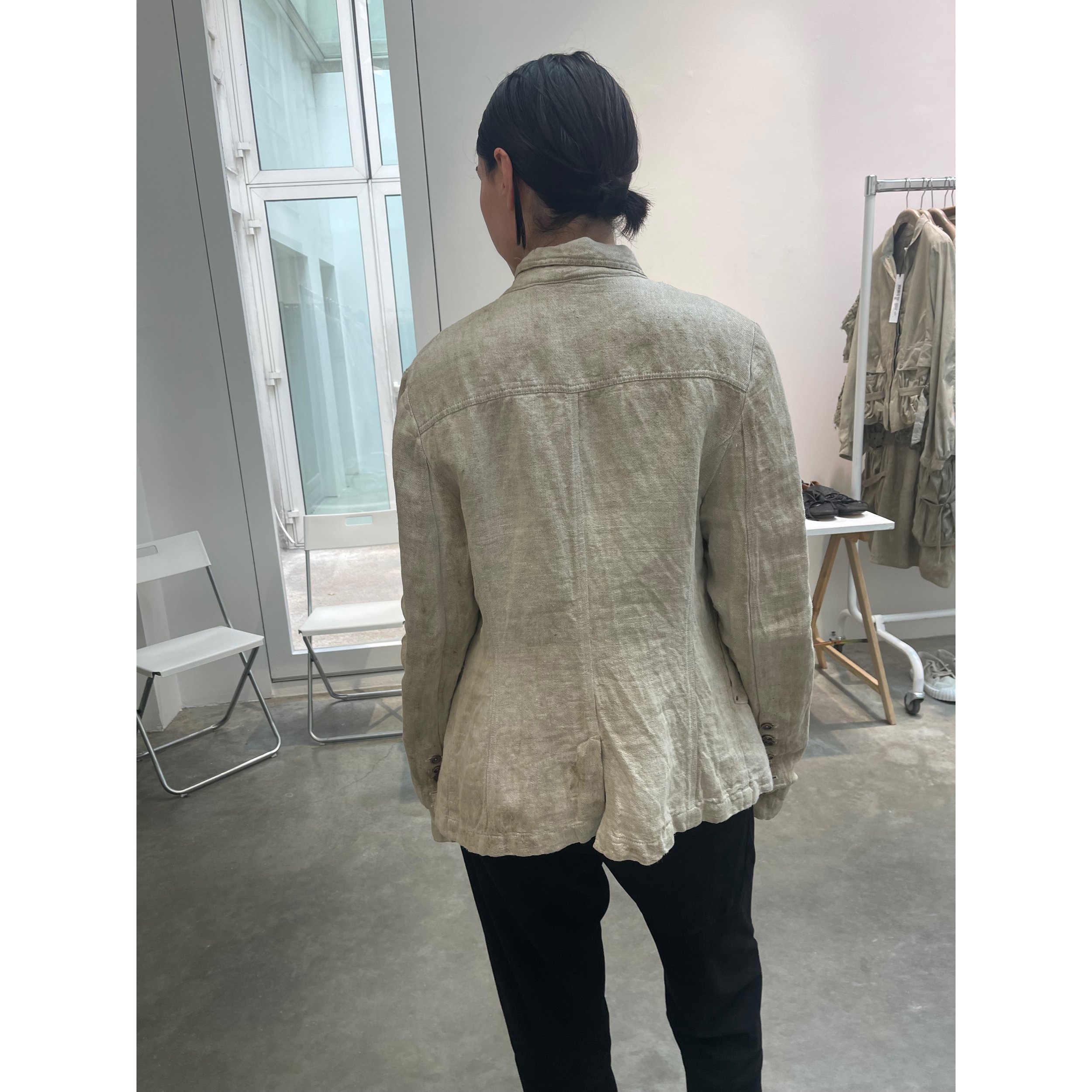 DIP_Linen_JacketRundholz_SS26_04.jpg