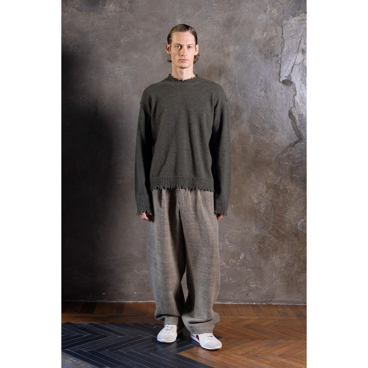UmaWang_UK7555-D_RoundNeckTop.jpg