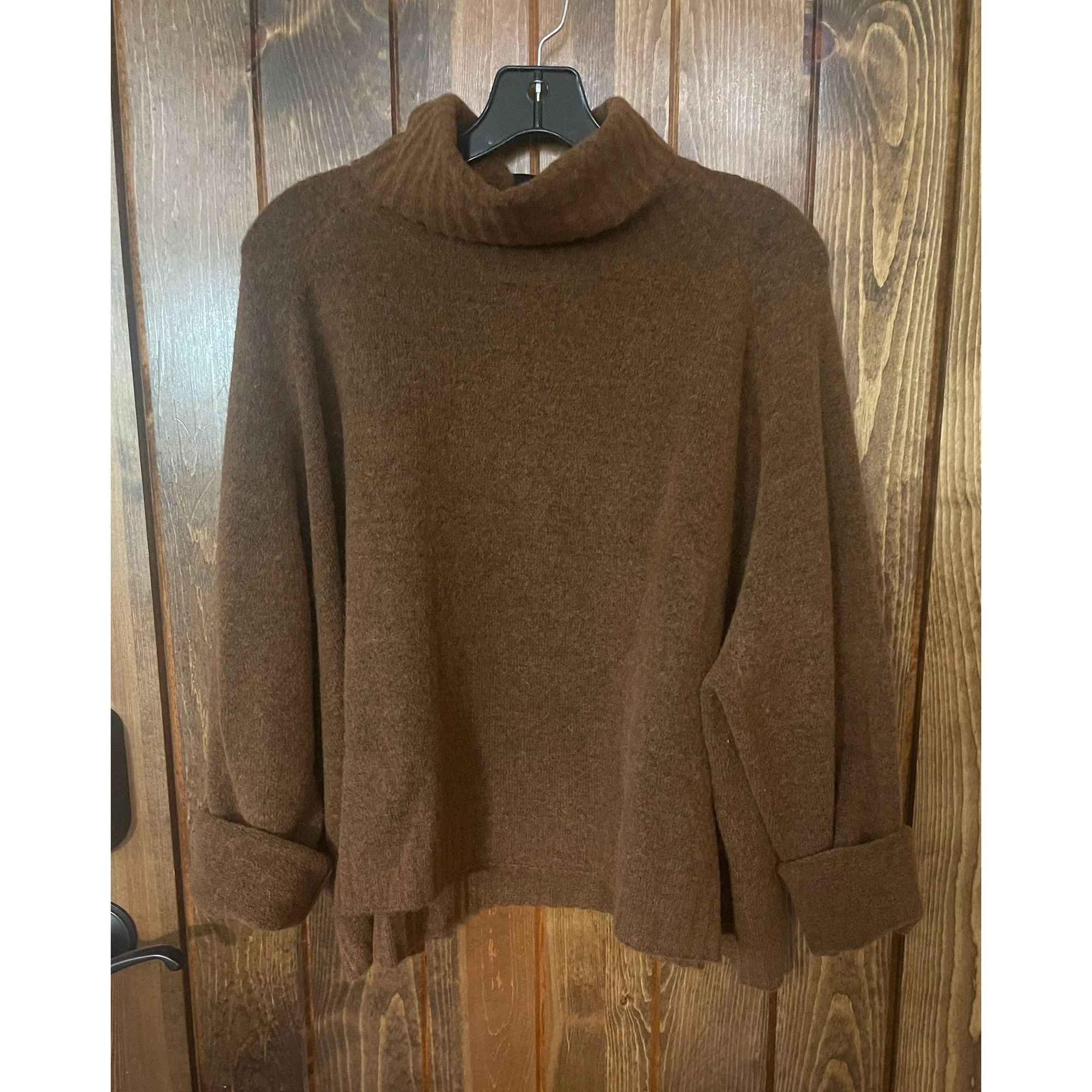 RH_Turtle_Sweater_Bronze_IMG_1097.jpg
