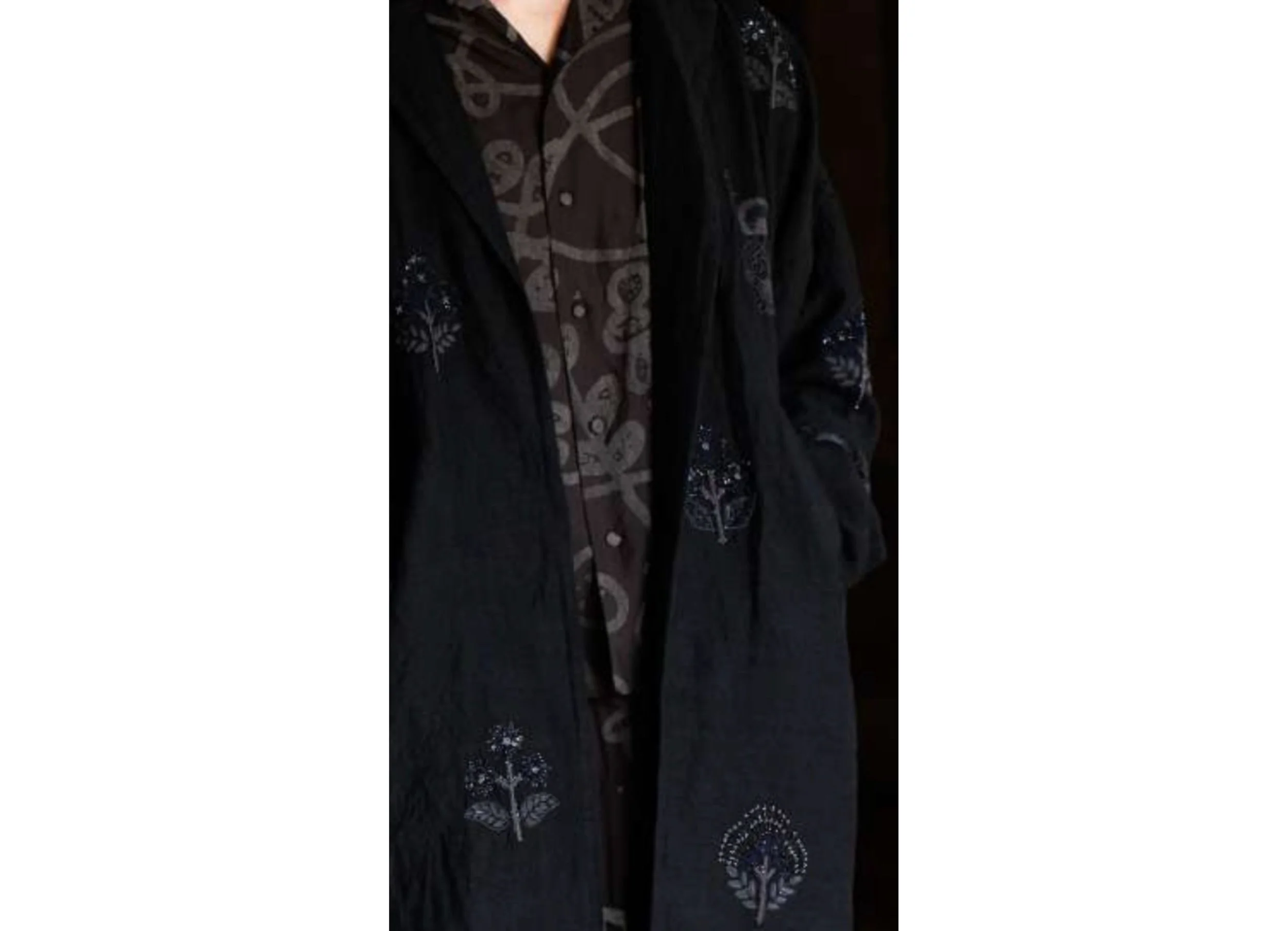AODRESS_BlackJacketEmb_IMG_1527.jpg