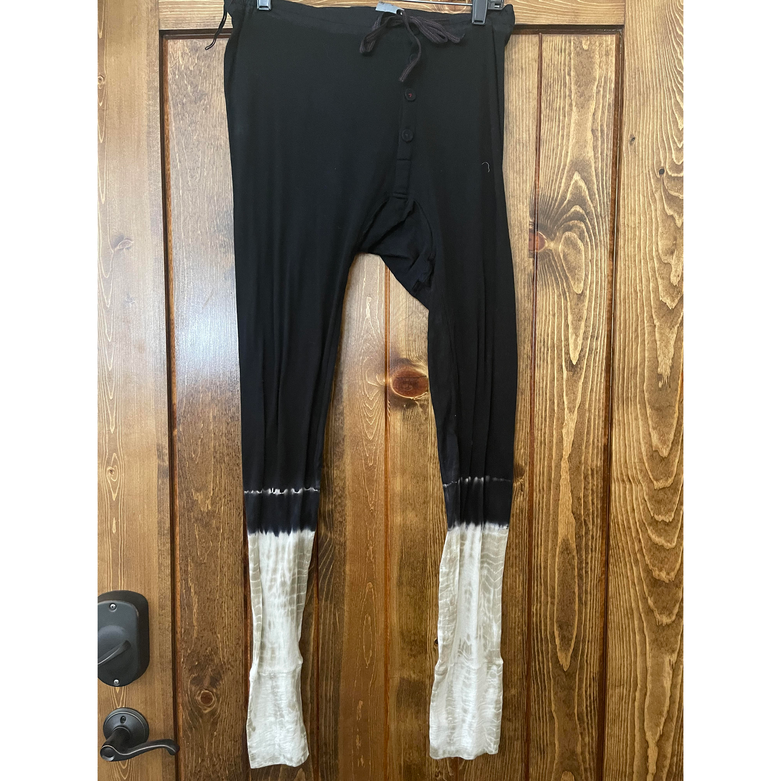 Long John Leggings in Black White/Wired