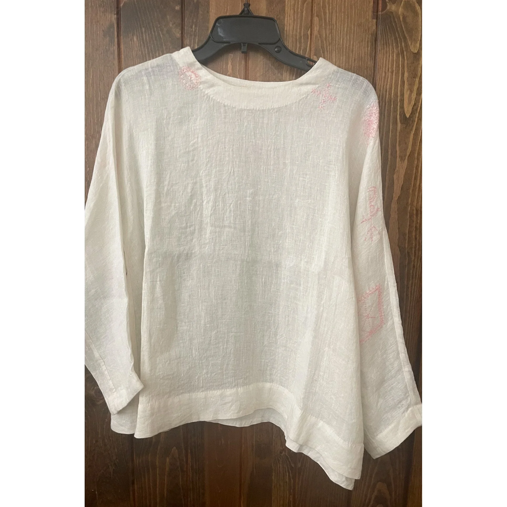 'Root Blocks' Side Patched Blouse (White with Pink Embroidery)