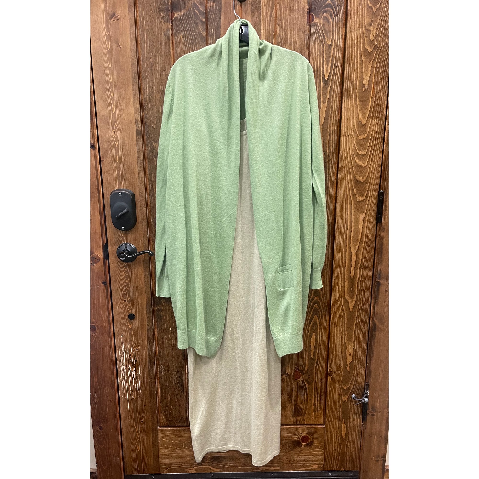 Straight Cardigan in Pale Green