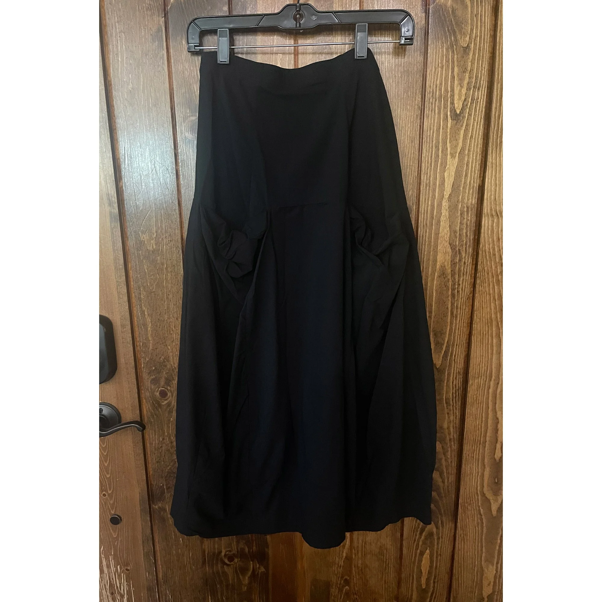 Black Label Skirt (Black)