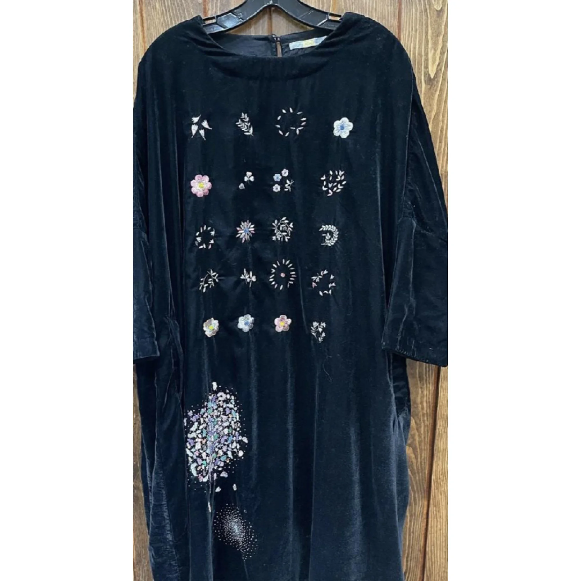 AODRESS_BlkVelvetDress_IMG_3100.jpg
