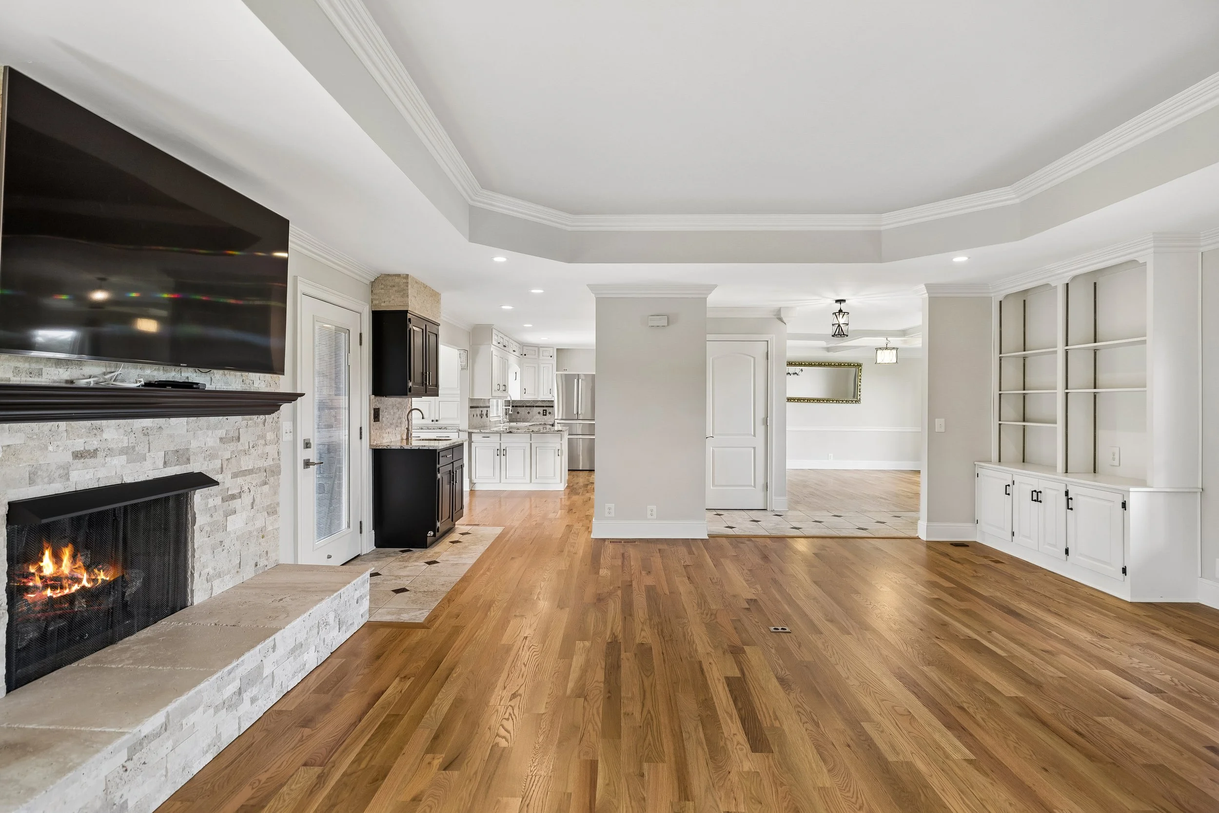 8-1411 Fairview Dr - 010.jpg