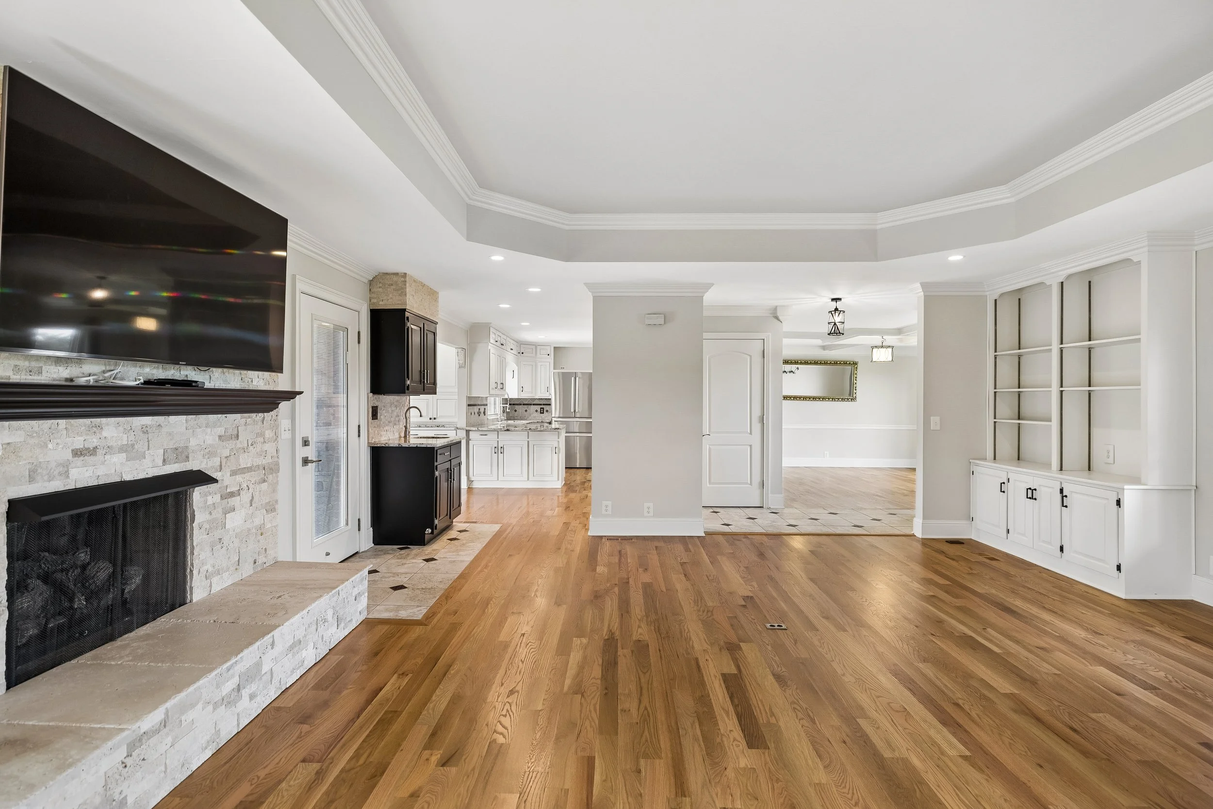 9-1411 Fairview Dr - 011.jpg