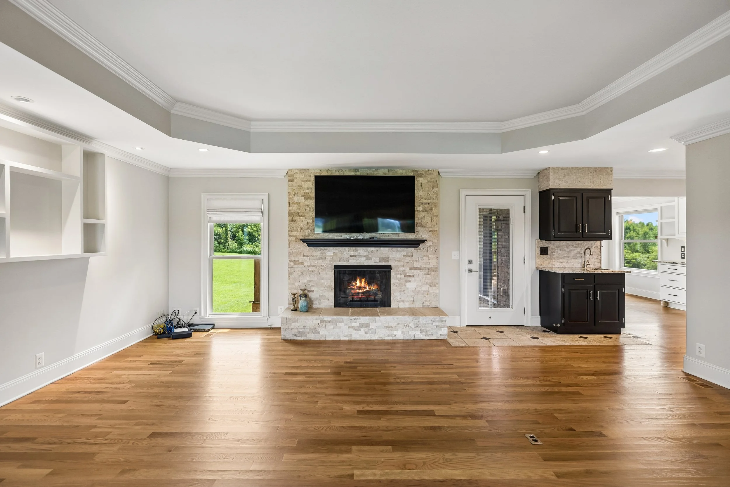 10-1411 Fairview Dr - 012.jpg