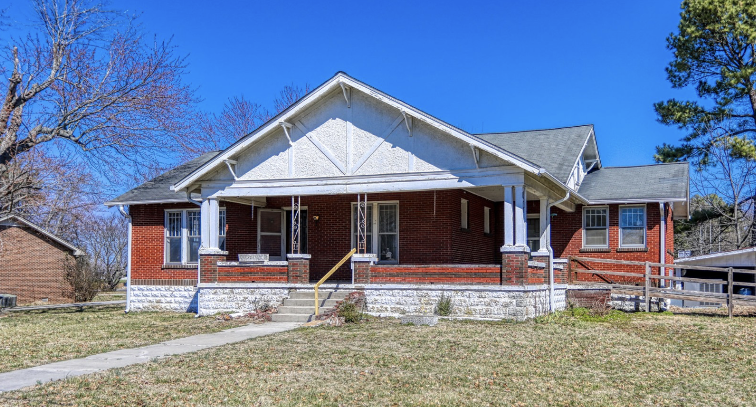 SOLD 7510 Elm Springs Road, Orlinda, Robertson County: Historic Brick Home Sold