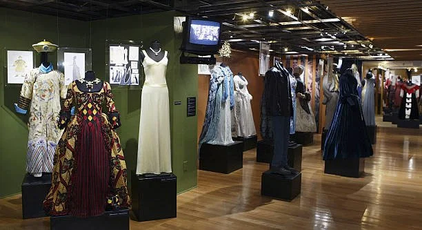 50 Designers/50 Costumes exhibition 