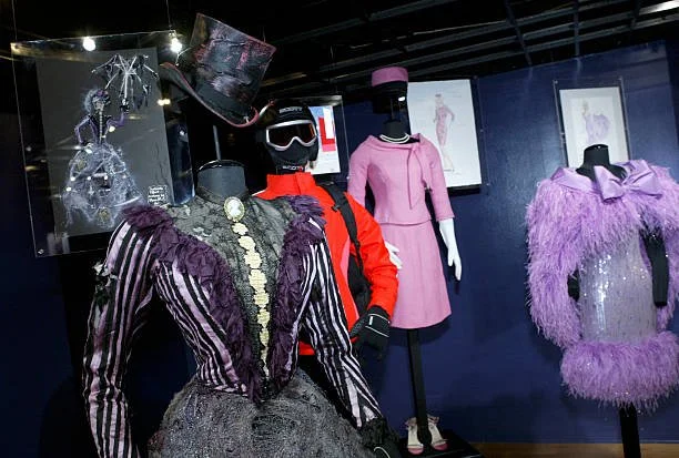 50 Designers/50 Costumes exhibition 