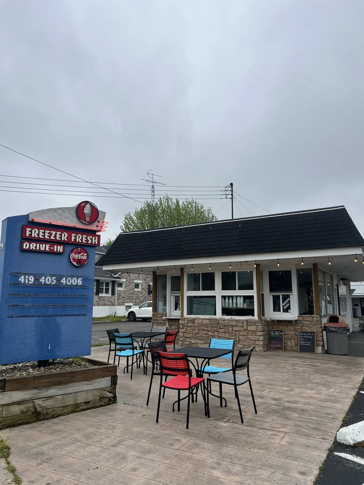 Ohio Restaurants - Freezer Fresh Drive-In.jpg