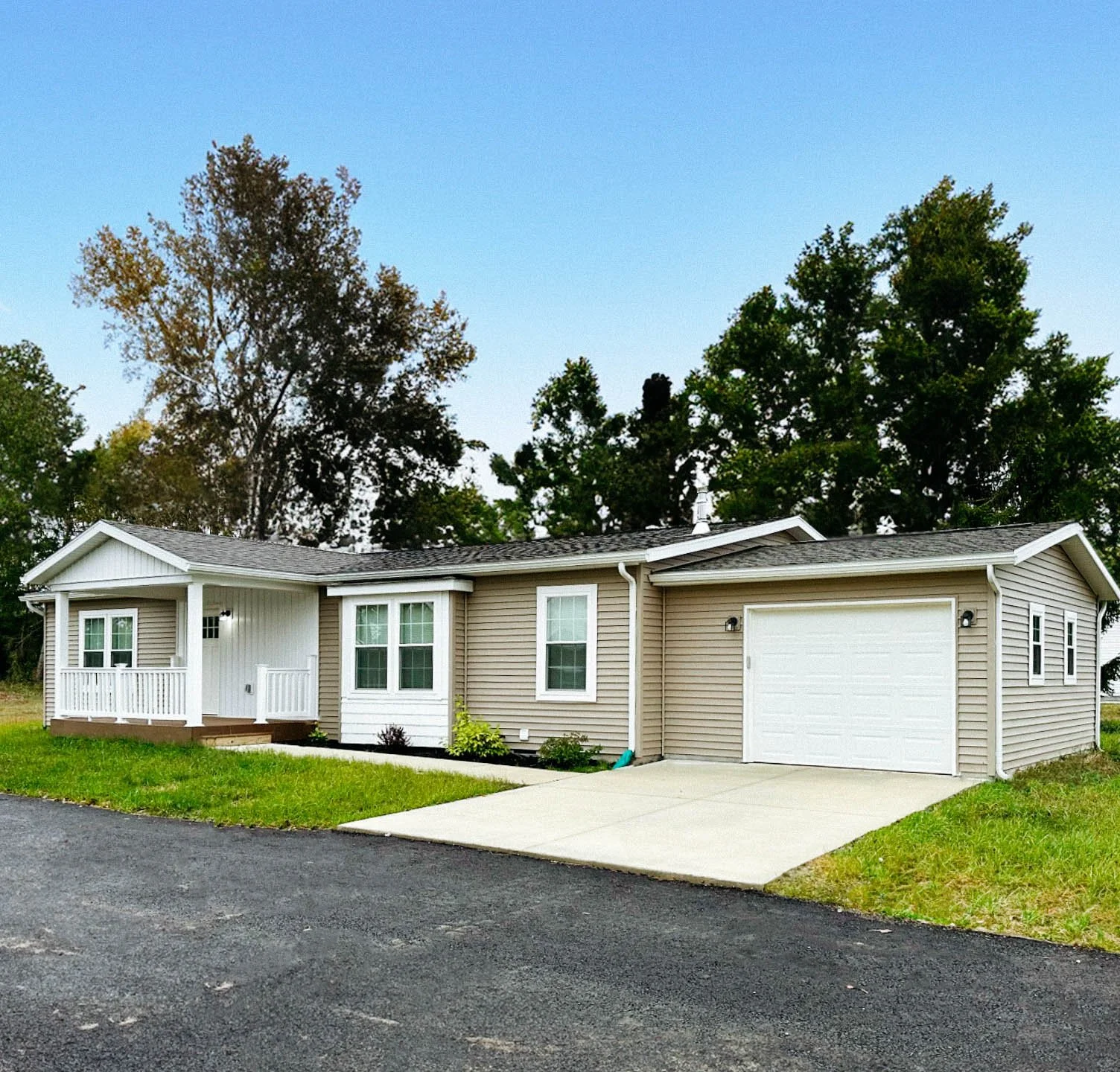 Willow Run Manufactured Home.jpg