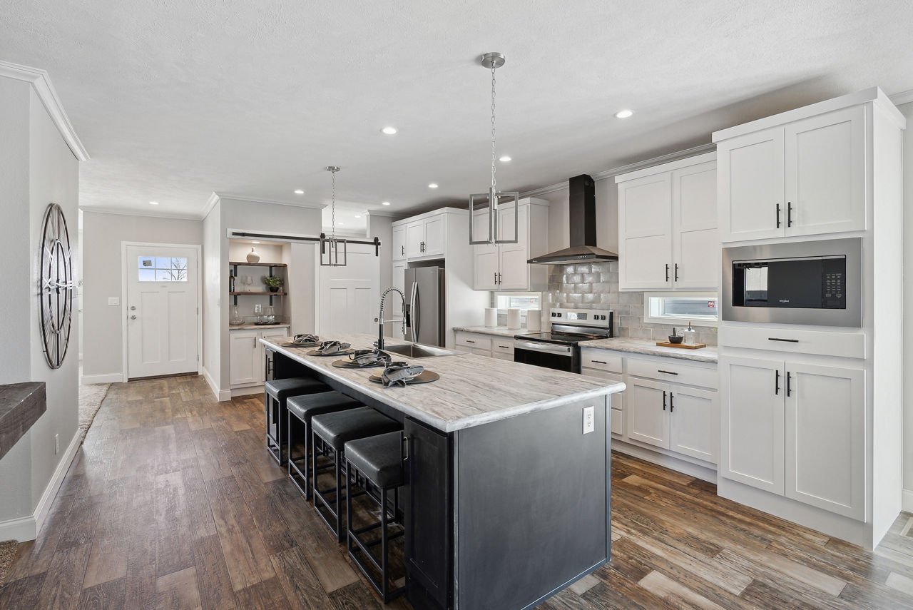 233-genesis-9302-kitchen-2.jpeg