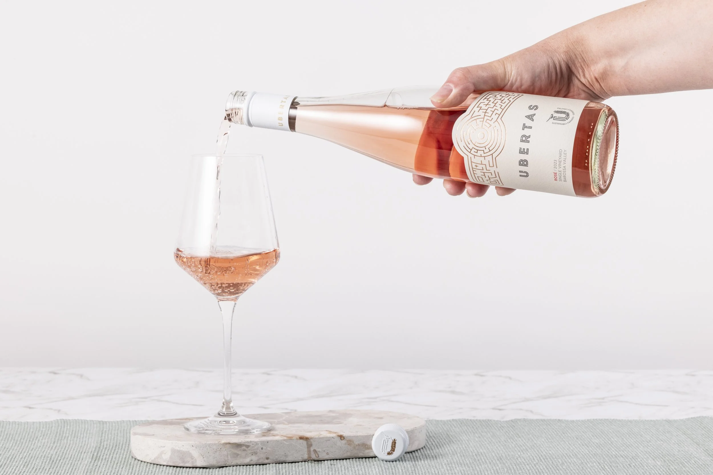 2023 Rose-pour-lowres.jpg