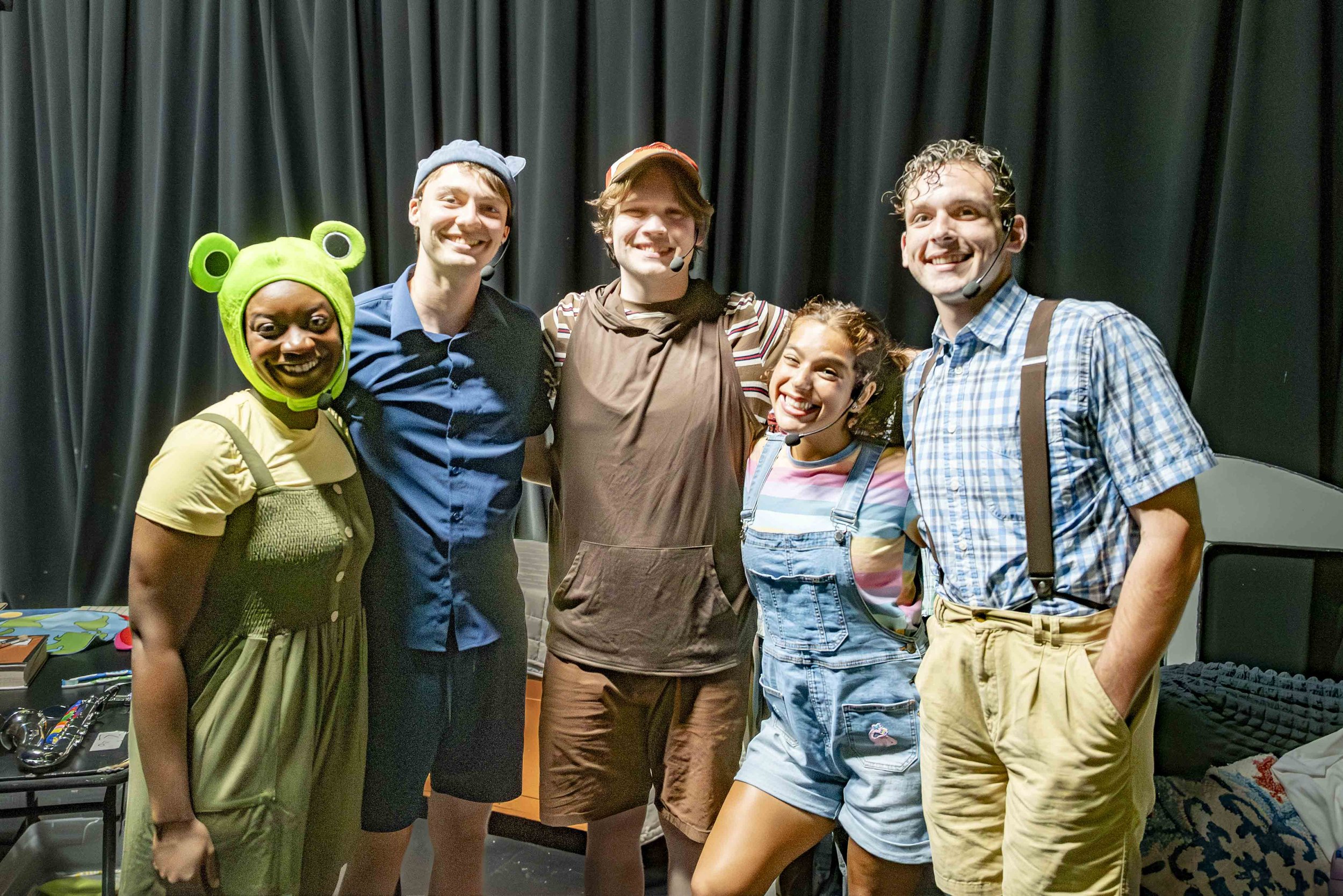 Cast.jpg