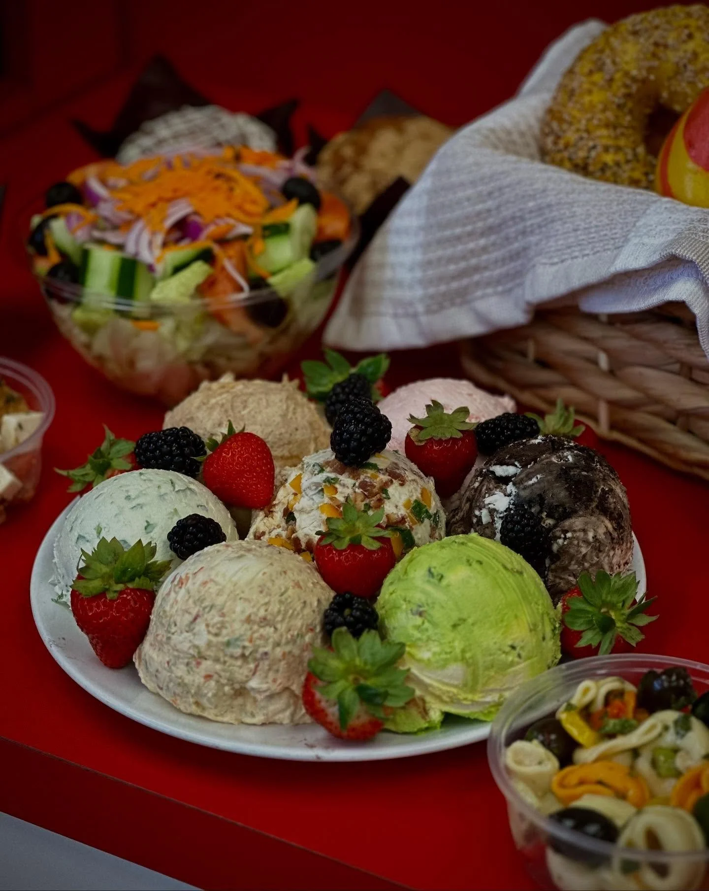 Fresh ideas, fresh ingredients, and a new chef behind it all! We&rsquo;re leveling up our menu with amazing new wraps, healthy salads, and mouthwatering deli favorites. Your go-to deli just got even better. 

#bagelsrus #deli #statenisland #statenisl