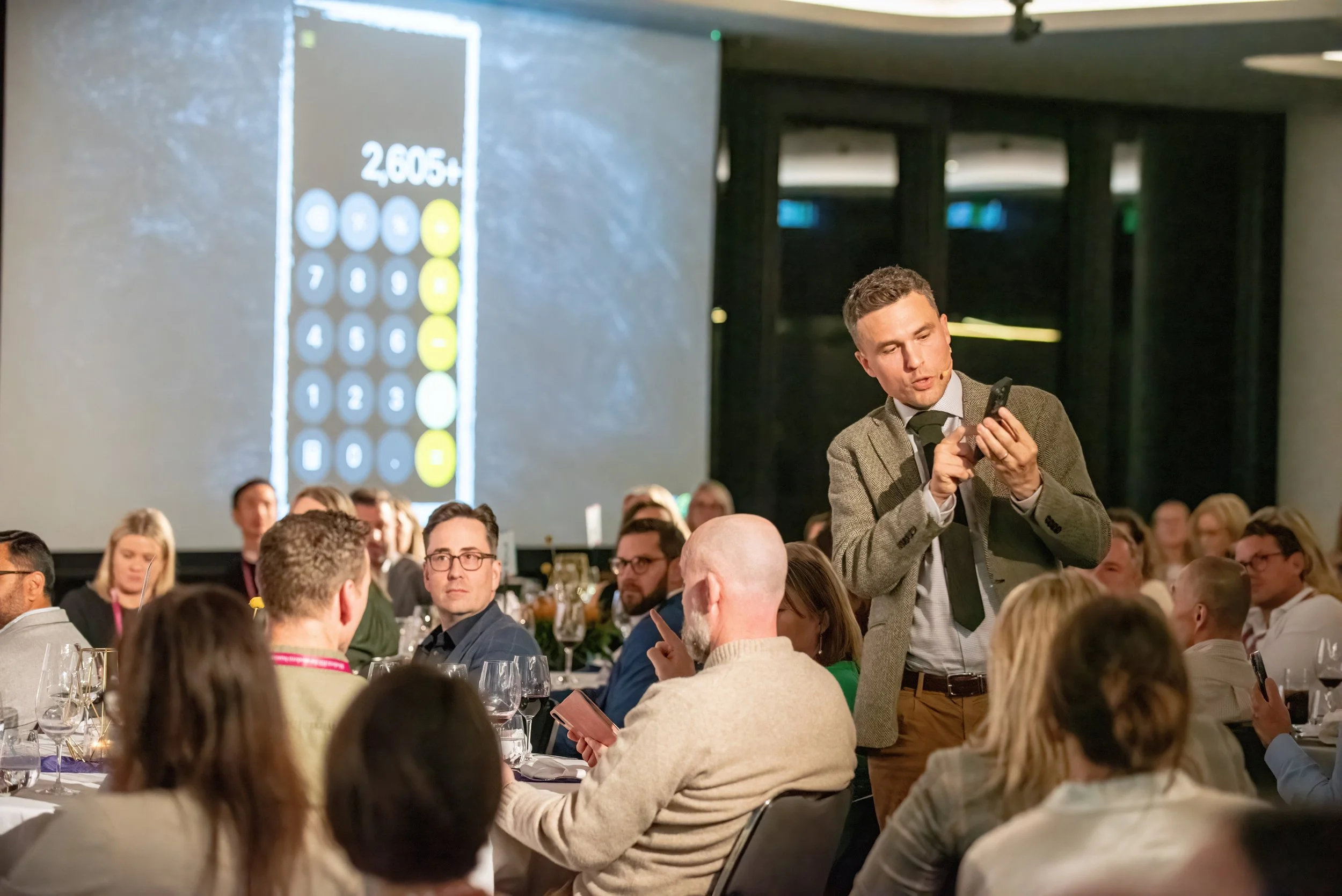 ndy Nunn delivers a high-impact keynote at an HR conference in the Hunter Valley, blending live mentalism with practical psychology to challenge assumptions, sharpen decision-making, and help teams thrive under pressure. A powerful corporate keynote 