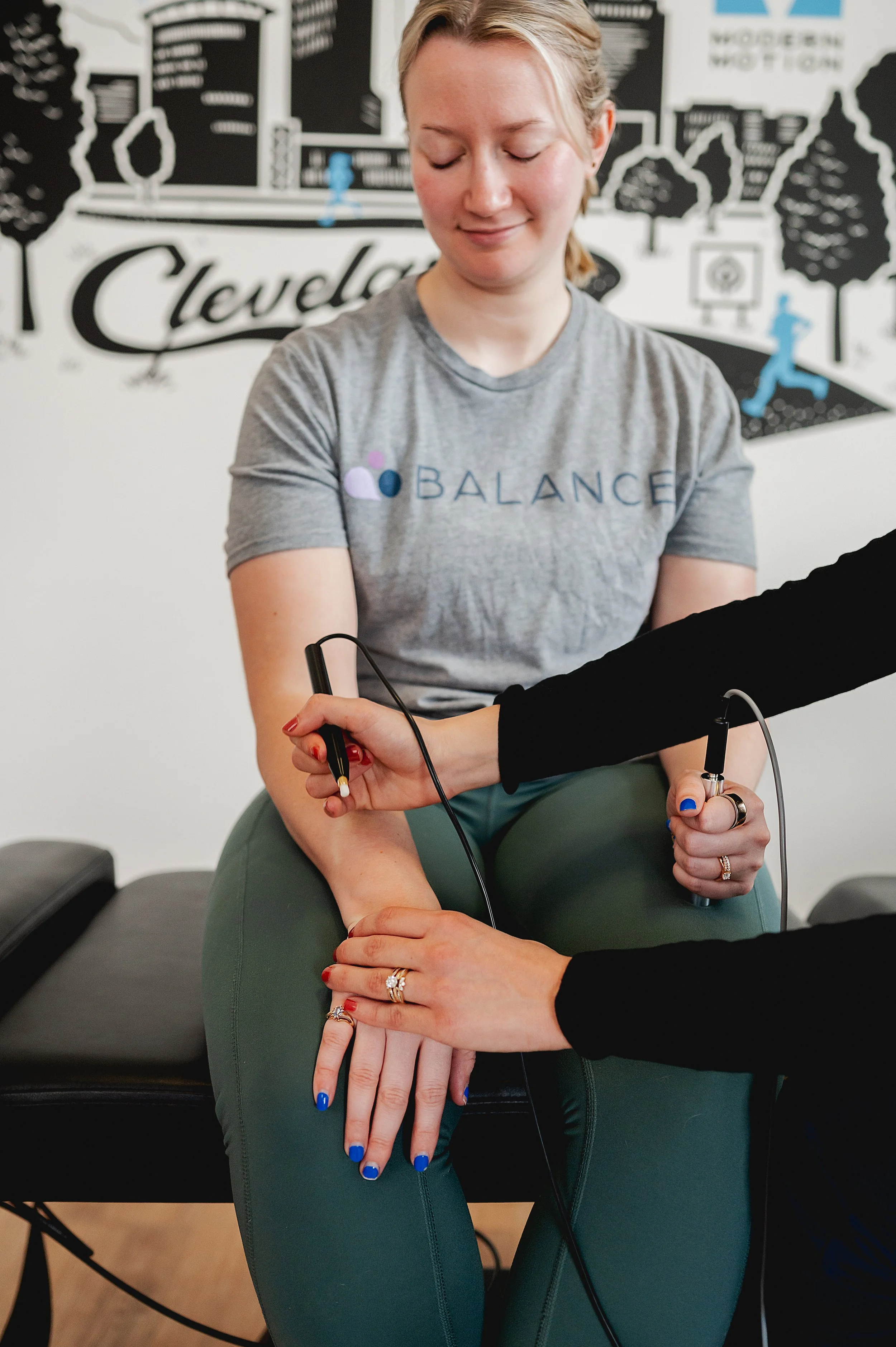 AcuGraph digital meridian analysis at Modern Motion Chiropractic in North Royalton, assessing energy balance to guide personalized acupuncture treatment.